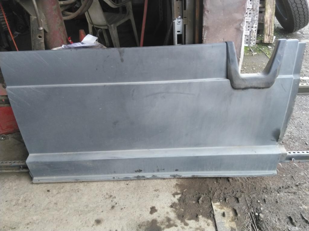 For 2018 FREIGHTLINER CASCADIA 125 SIDE FAIRING Right ,  OR