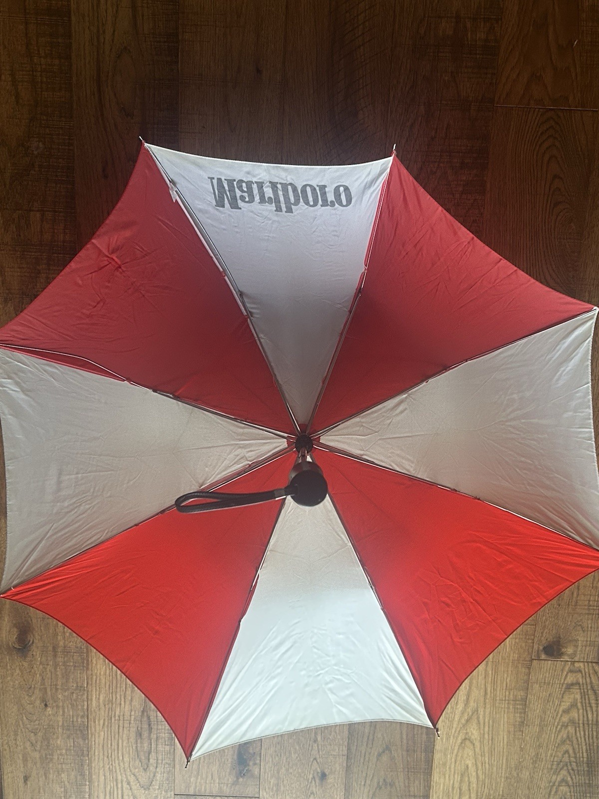 VTG Marlboro Umbrella Push Button Large Red White 34” Diameter