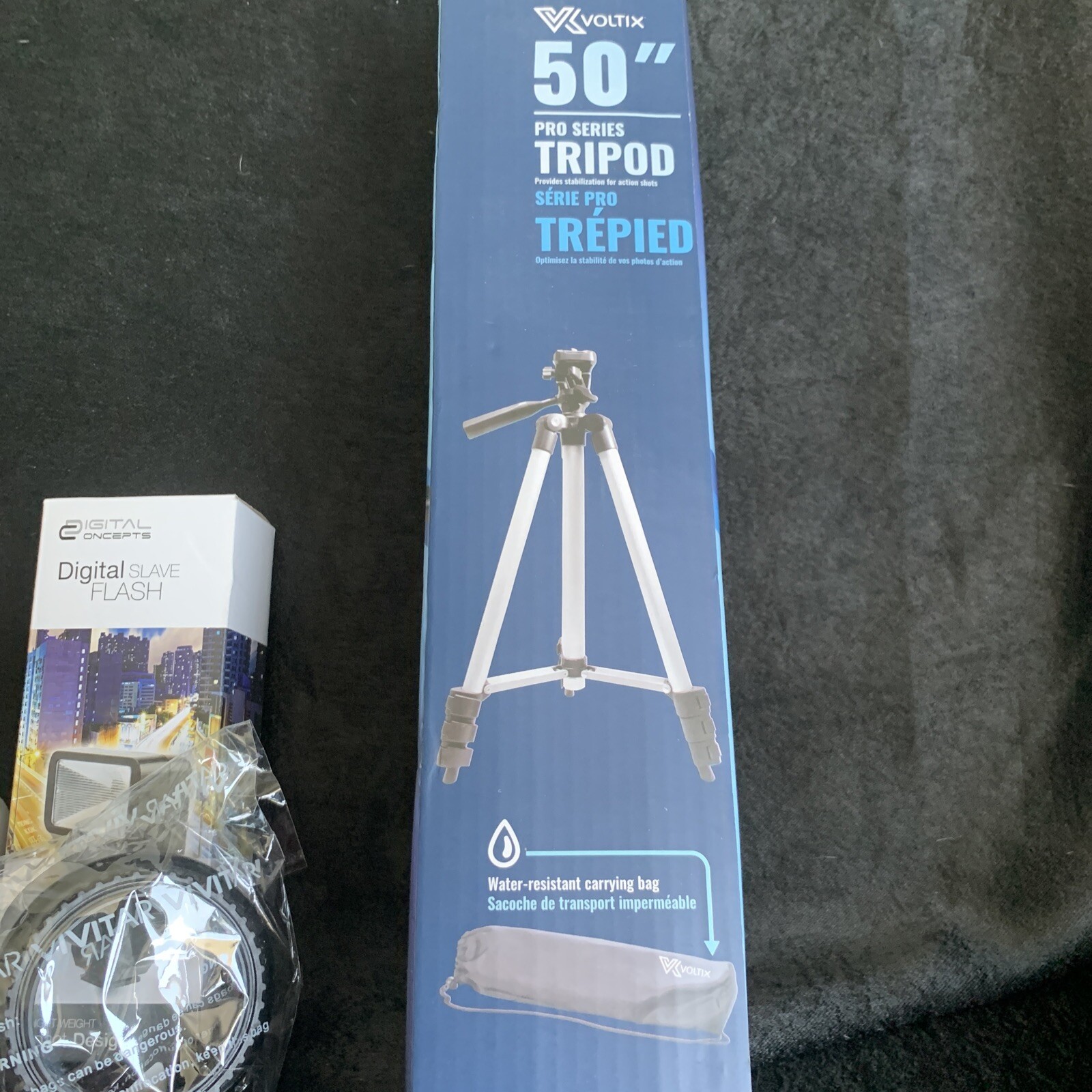 Camera Accessory Bundle Vivitar, Digital slave, and Voltix