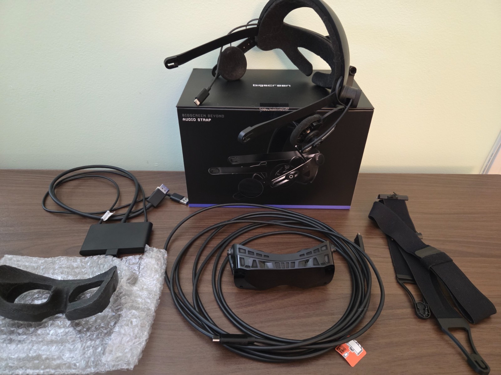 Bigscreen Beyond 1 - 62mm IPD VR Headset + BSB Audio Strap + Accessories