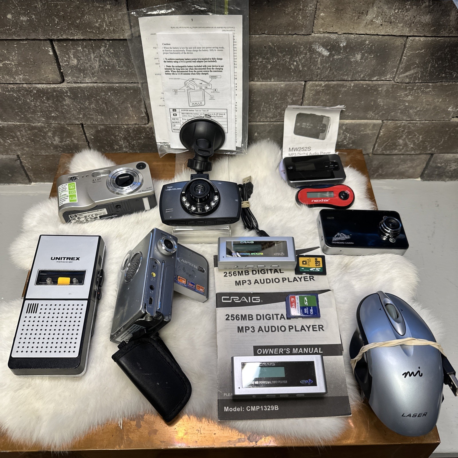 Electronic Devices, Mp3 Player, Recording Device, Dash Cam,  Mouse, Lot  Of 10