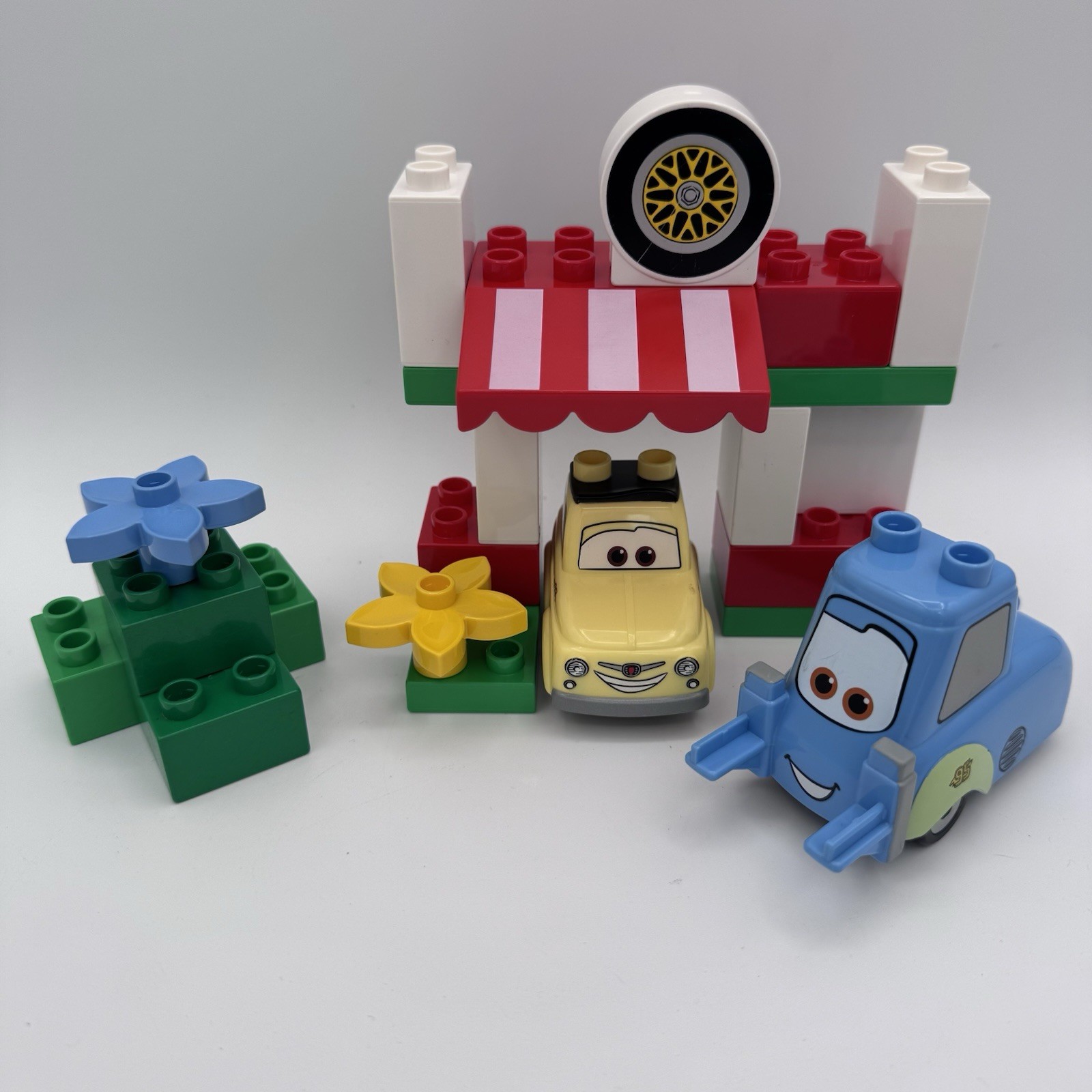 Disney Pixar Cars Lego Duplo Guido & Luigi's Italian Place 5818 Complete No Box