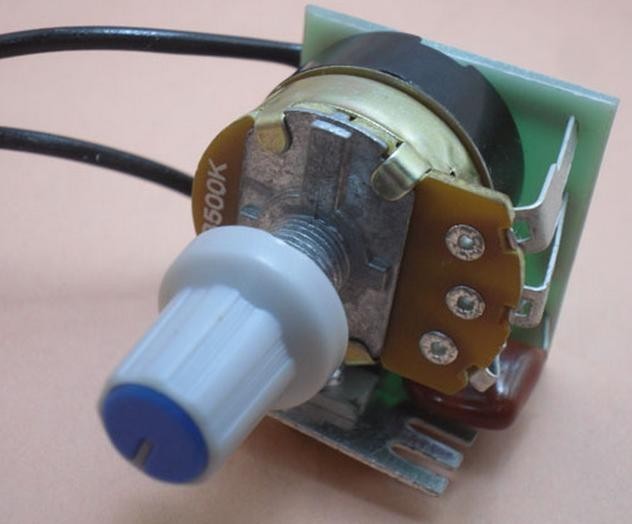 2PCS 220V 500W BT136 Light Voltage Temperature Speed Adjust Switch