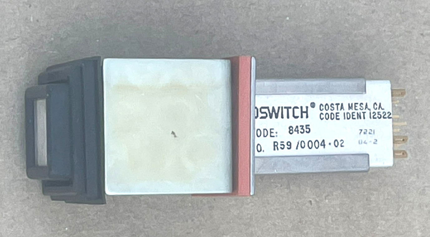 Staco Switch R59 / 0004-02, Pushbutton Switch