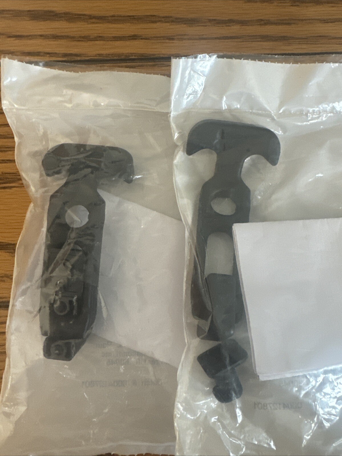 2 NEW 4Rrl7 Draw Latch, Nonlocking, Black