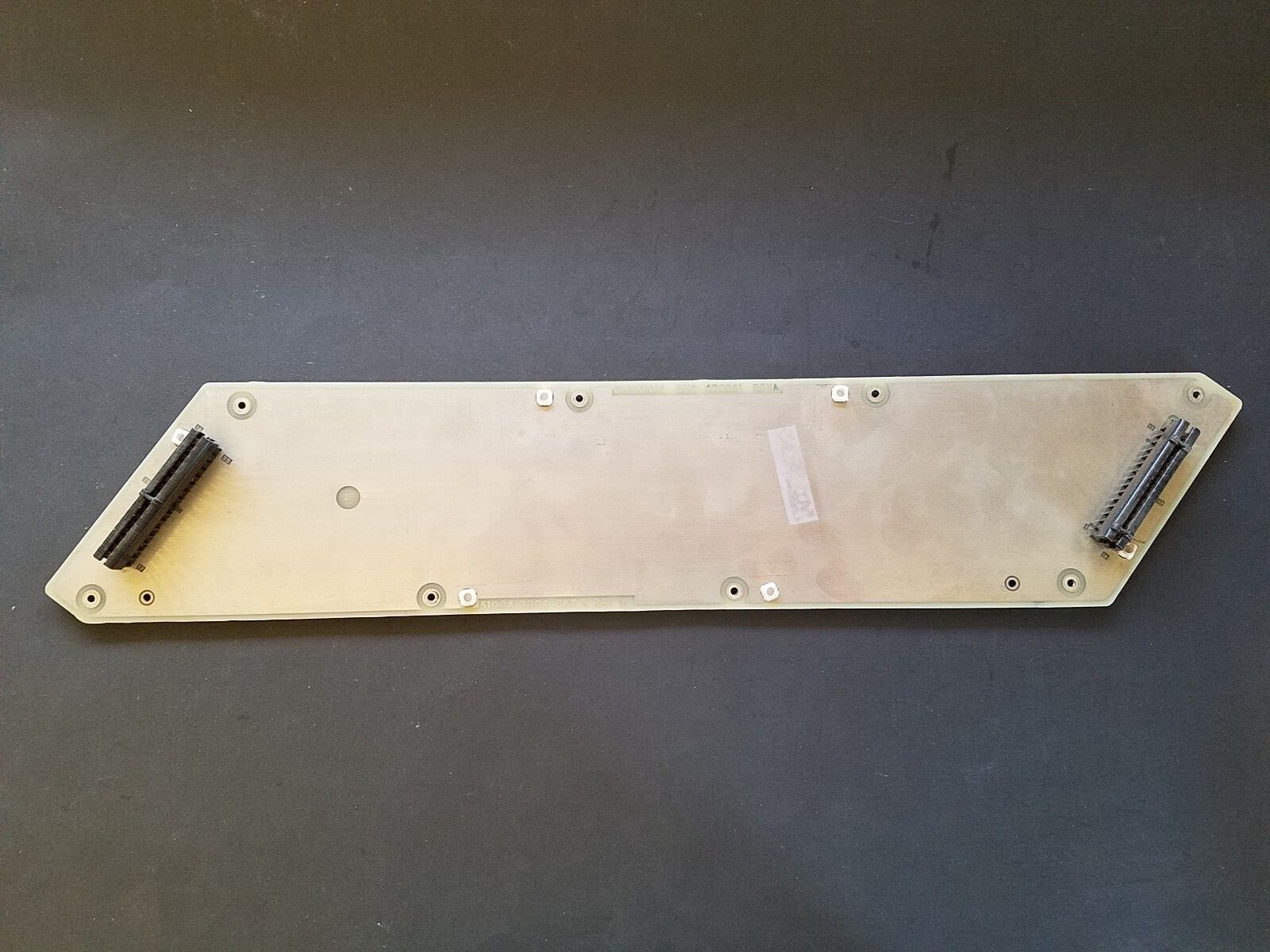 FLUKE 5100B Calibrator 420281 DIAGONAL BUS Board 5100A-3004
