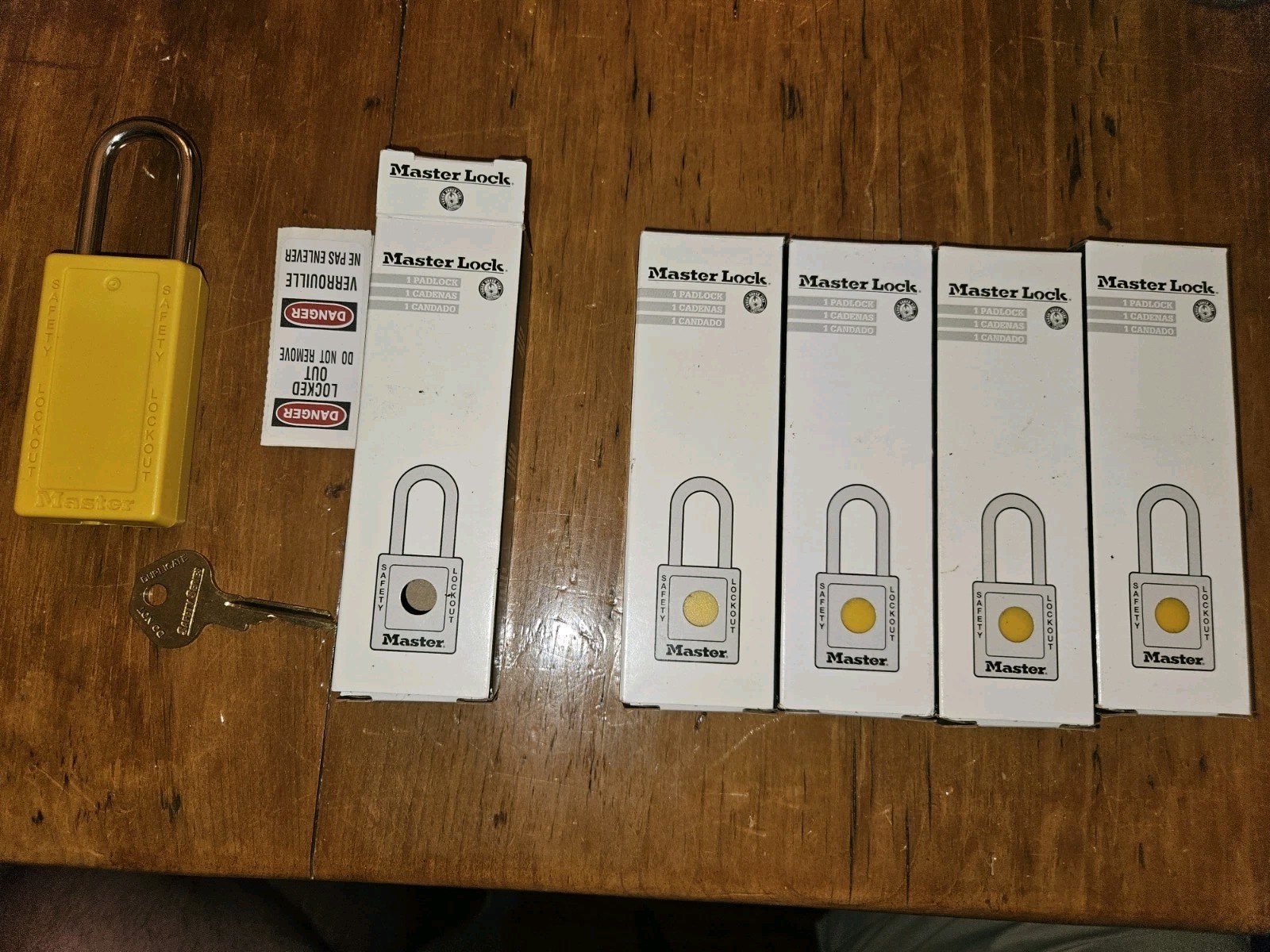 LOT of 5 MASTER LOCK 411YLW SAFETY LOCKOUT LOCKS - KEYED DIFFERENT - YELLOW