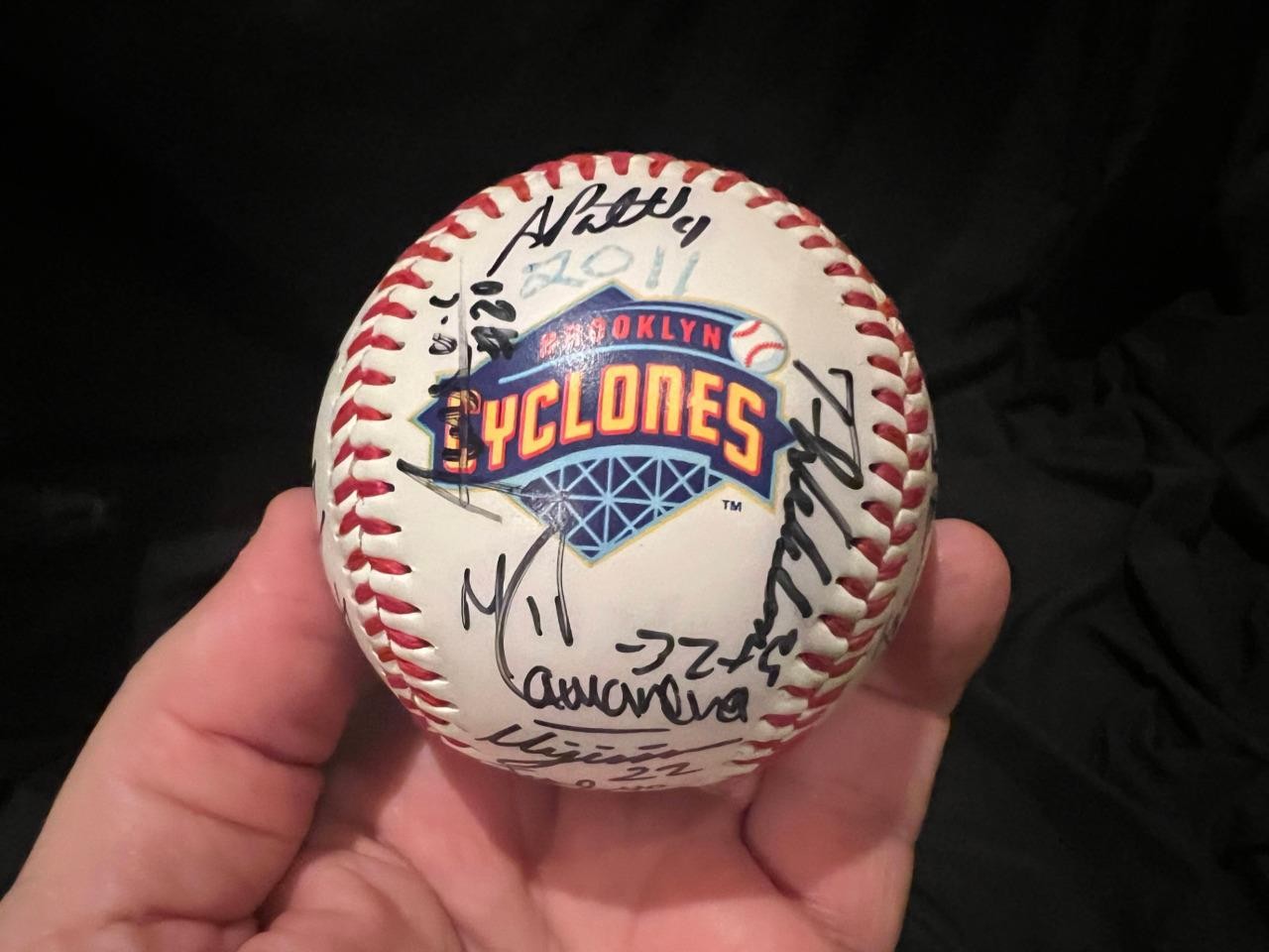 Original Authentic Player Signature Signed Team Brooklyn Cyclones Baseball 2011