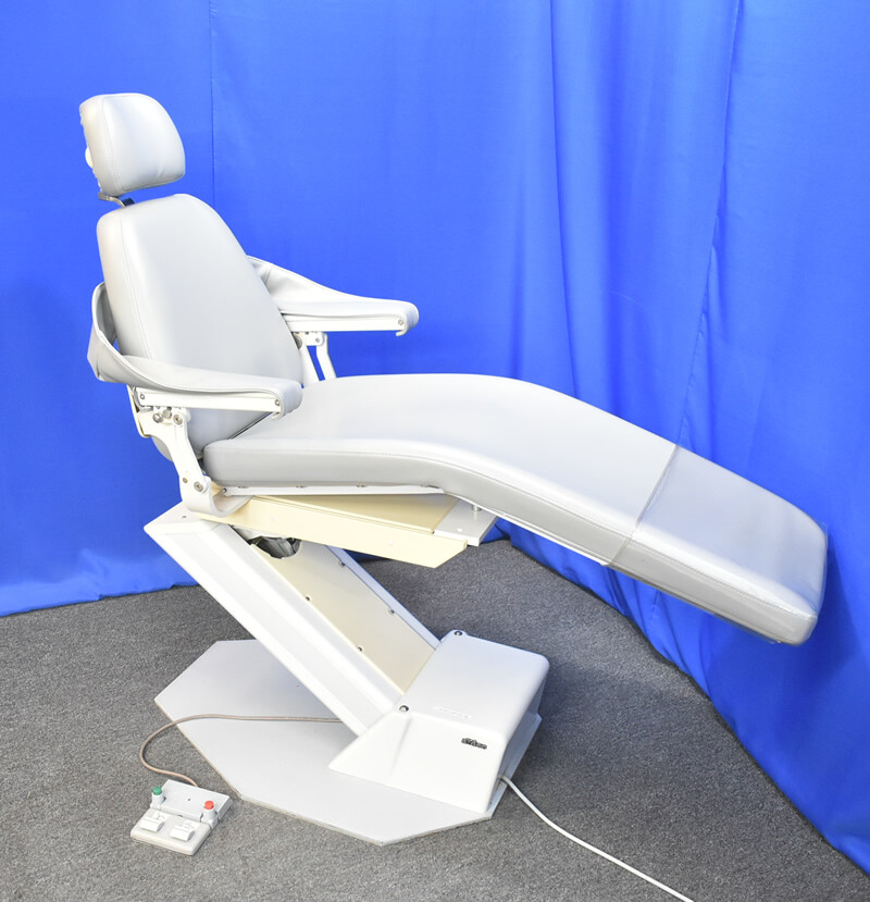Refurbished Adec Priority 1005 Stand Alone Chair - Make an Offer