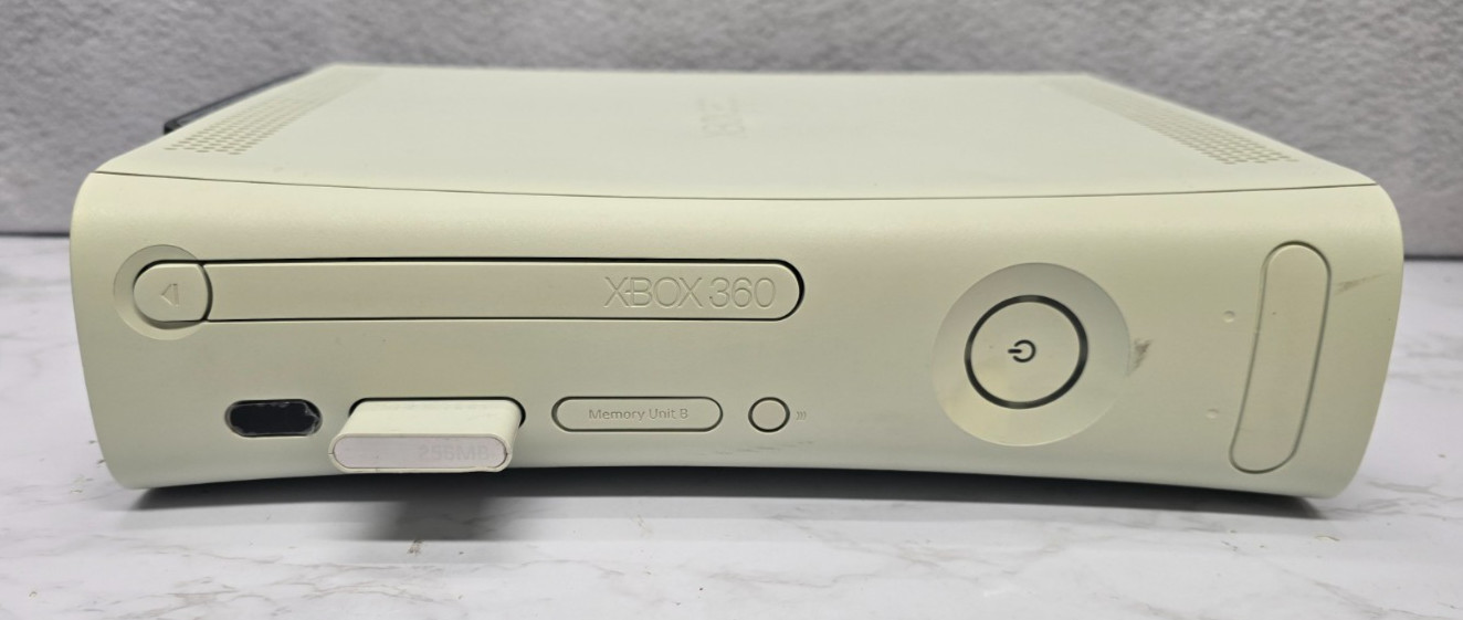 Microsoft Xbox 360 Pro 20GB Console - Matte White