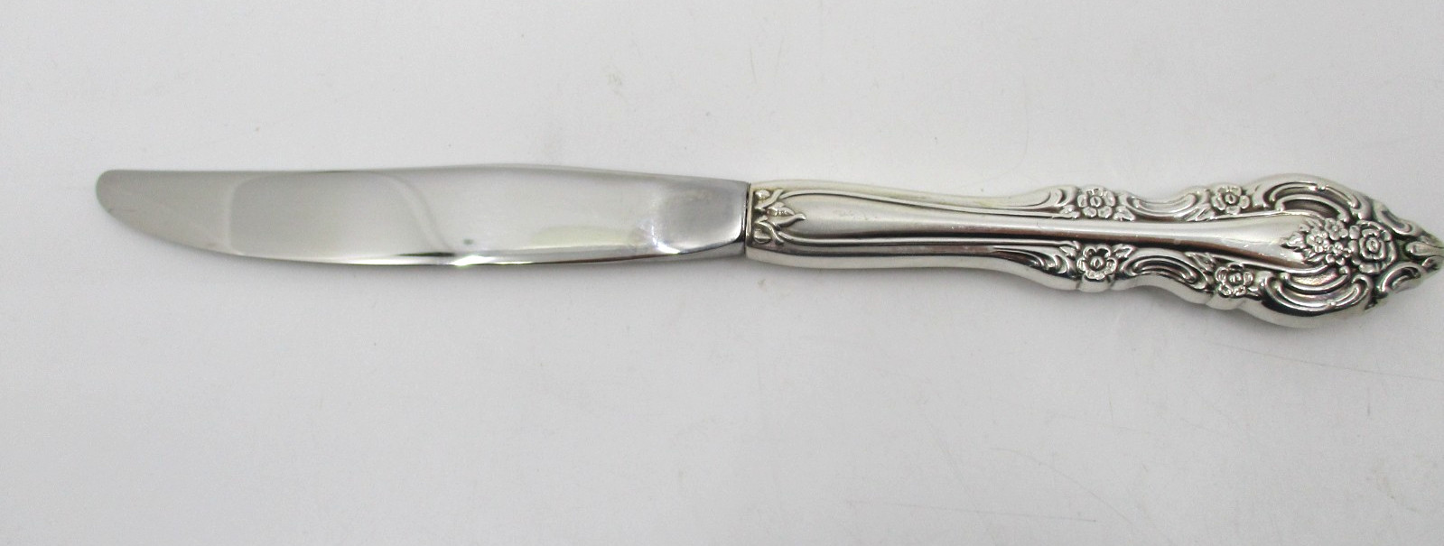 ONEIDA SILVERPLATE SILVER ARTISTRY DINNER KNIFE  - 9"  03R