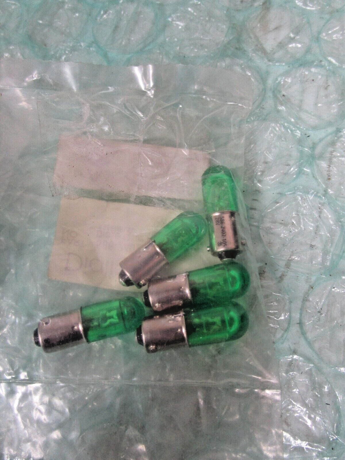 (1) NEW LOT OF  5 DIALIGHT 586-2402-205F GREEN LED LIGHT BULB 28V