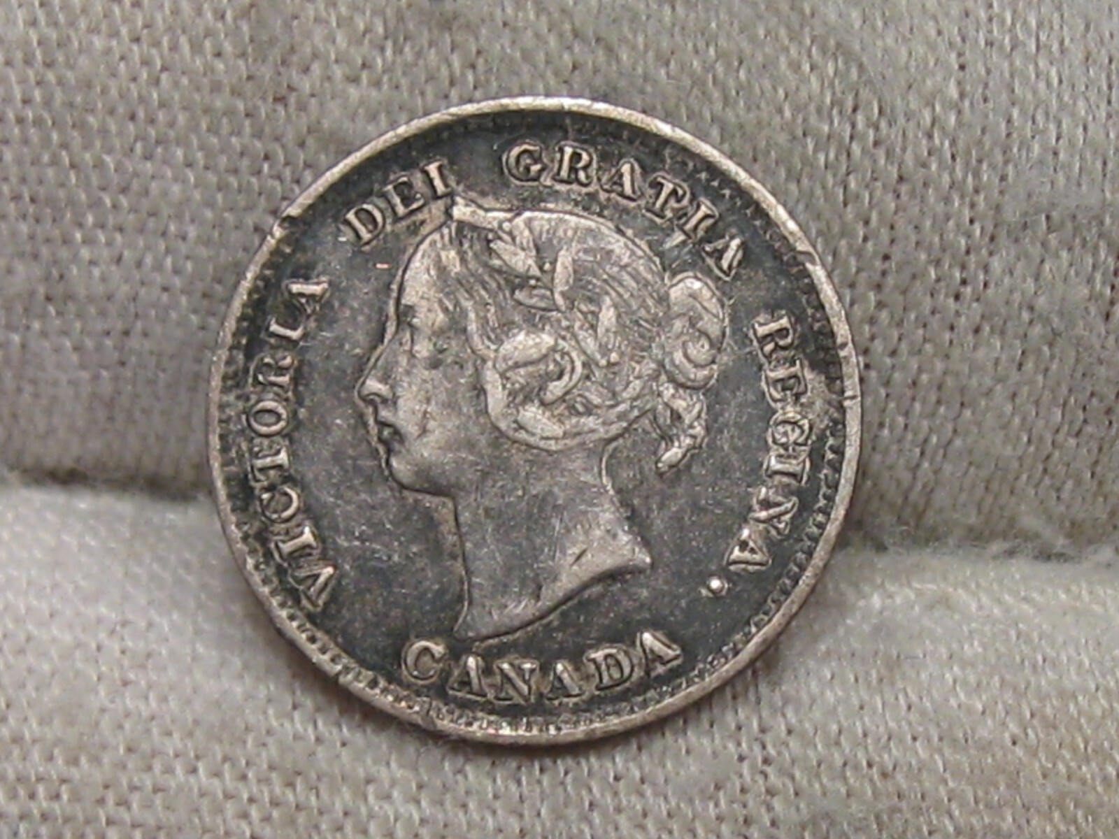 VF 1888 Silver 5¢ Cent CANADA.  #101