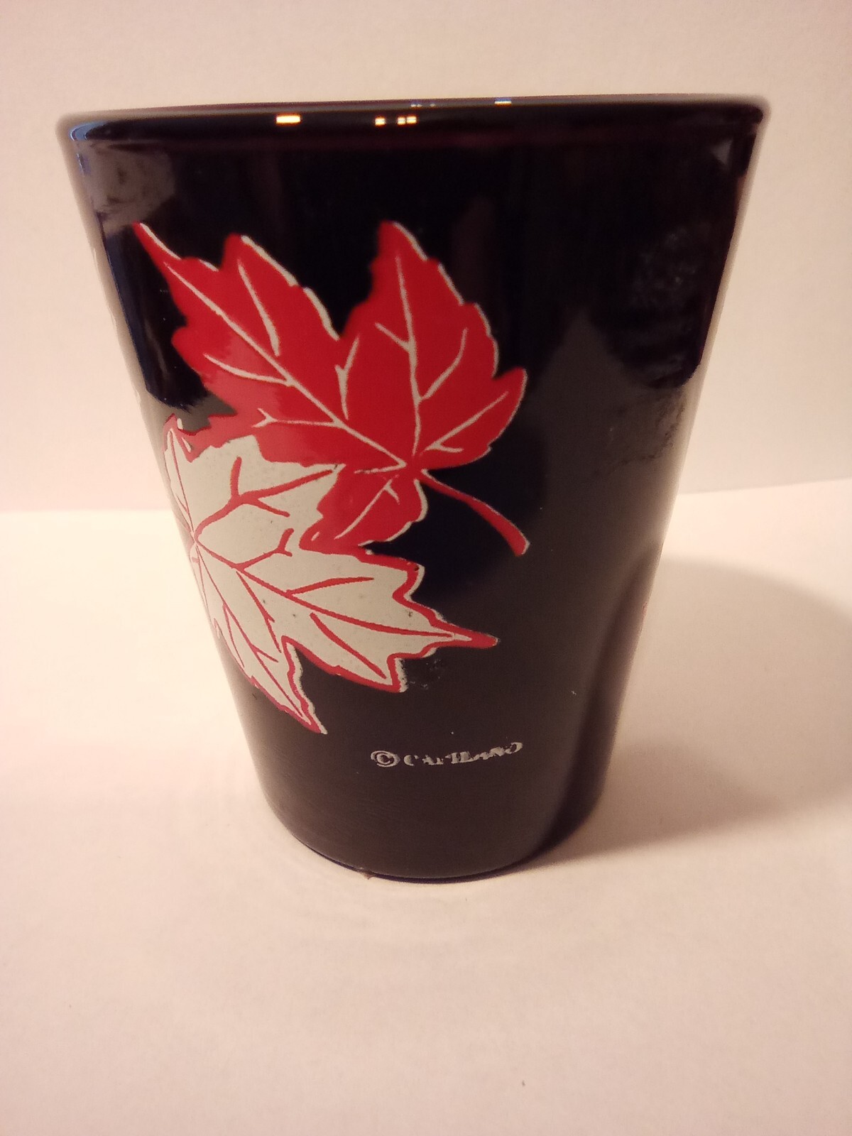 CANADA MAPLE LEAF LOGO SHOT GLASS GREAT FOR ANY COLLECTION!
