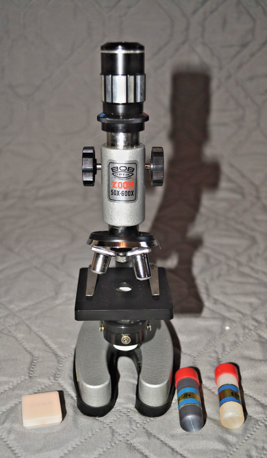 BOB Optik Zoom Microscope 50X – 600X  w Slides & Wooden Case Set  Tested Works