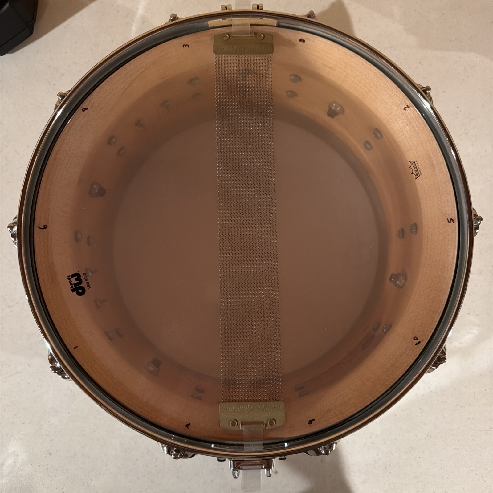 DW 5 x 14 Collector's Maple Solid White Super Solid Snare Drum - SO 574198