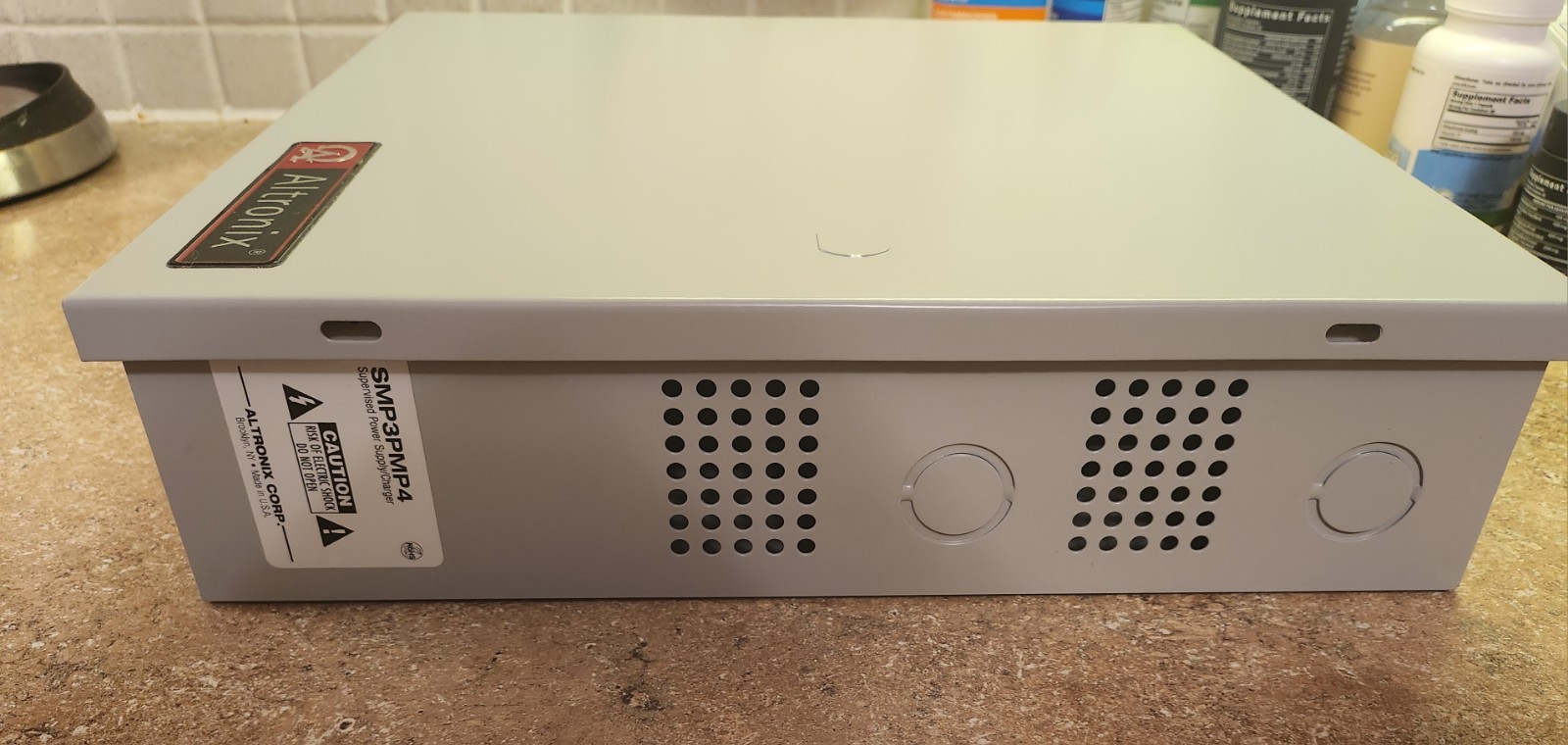 Altronix SMP3PMP4 Supervised Power Supply/Charger