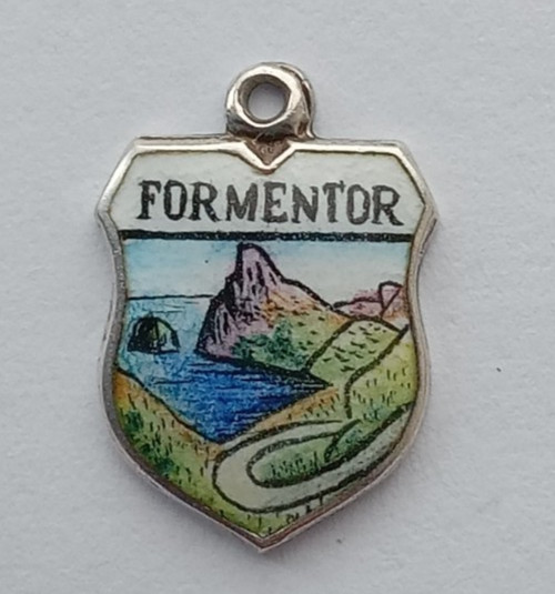 VINTAGE SILVER BRACELET CHARM FORMENTOR TRAVEL SHIELD PLACE NAME CHARM.   CH2-6