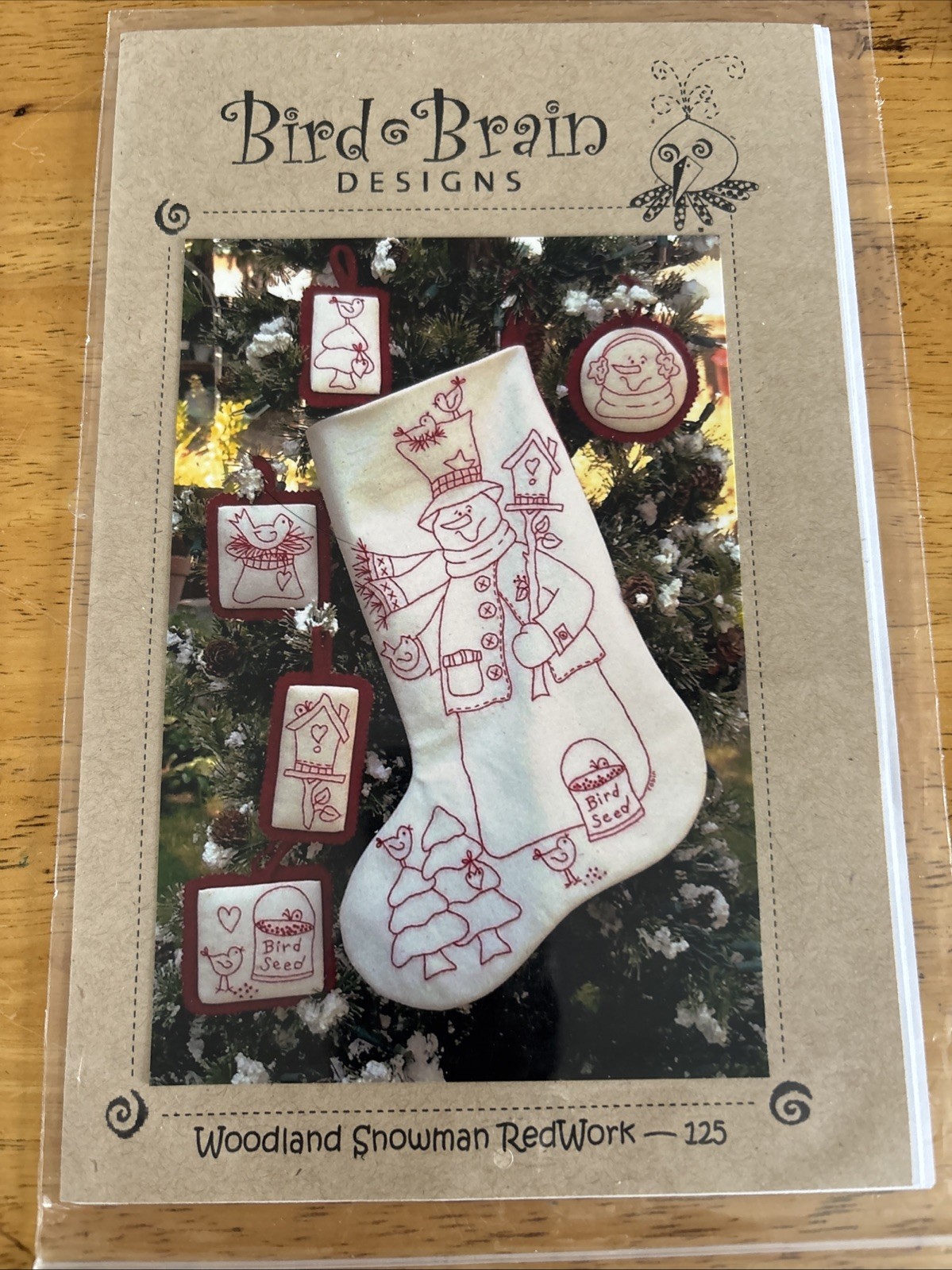 WOODLAND SNOWMAN REDWORK PATTERN-BIRD BRAIN DESIGNS