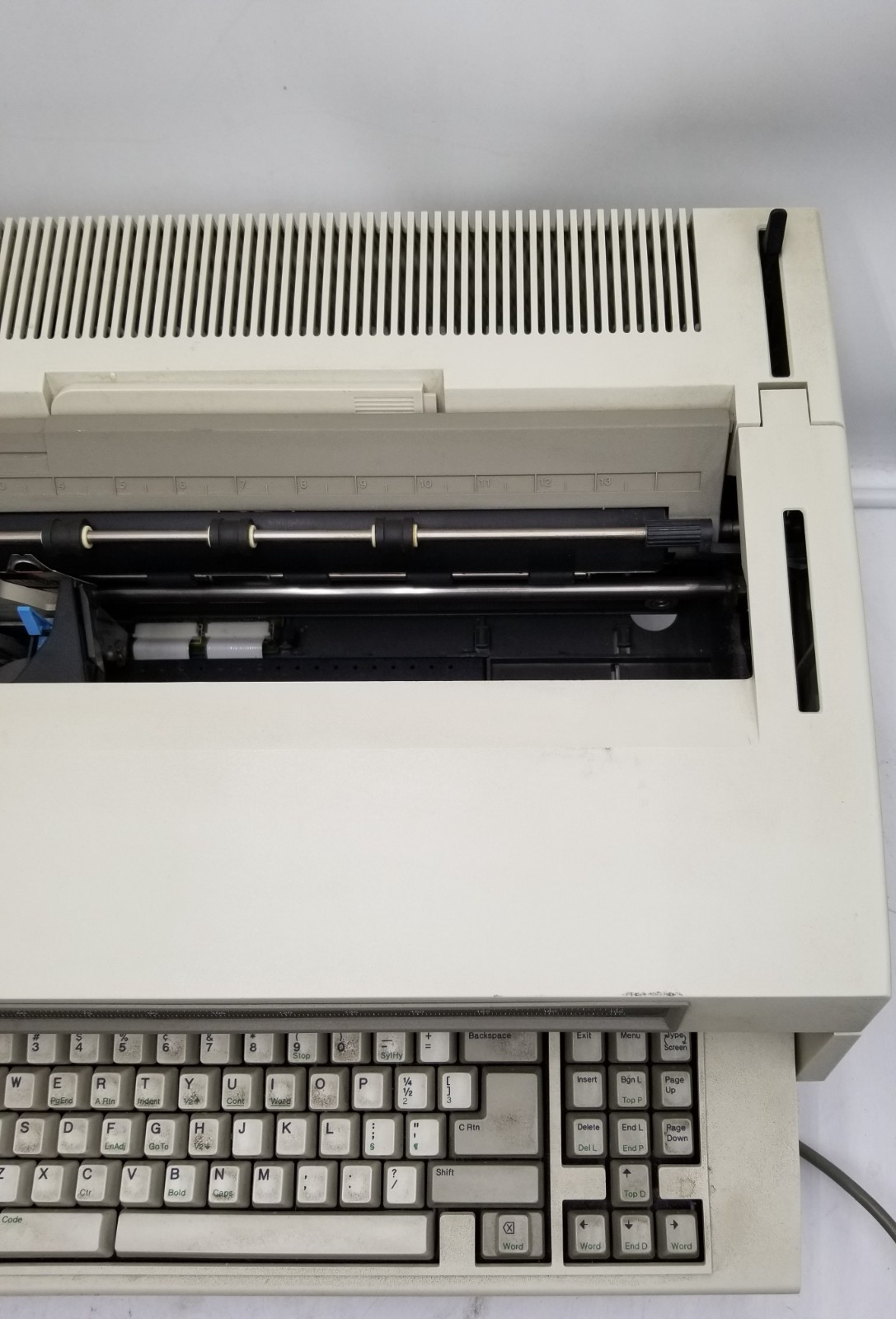 Vintage IBM Wheelwriter 70 Series II -AS IS READ DESCREPTION