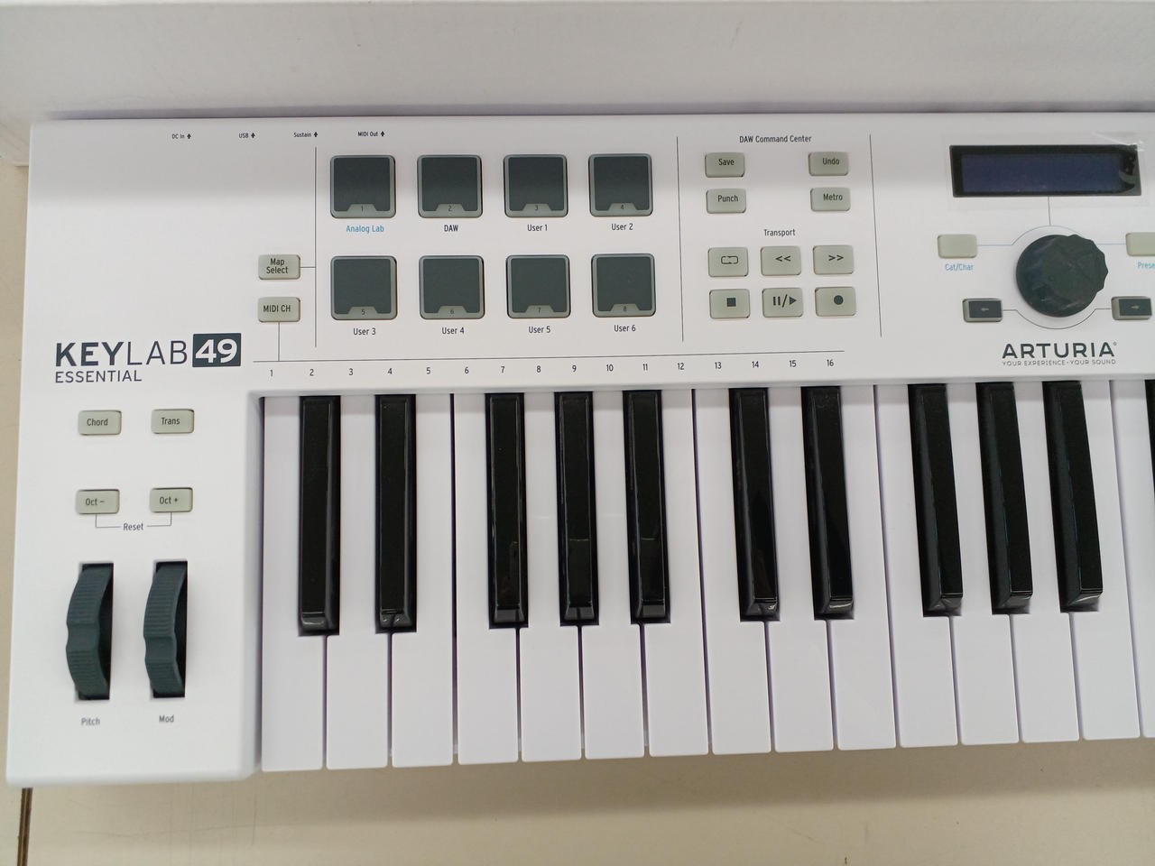 Arturia KeyLab Essential 49 USB MIDI Keyboard Controller White w/ Original Box