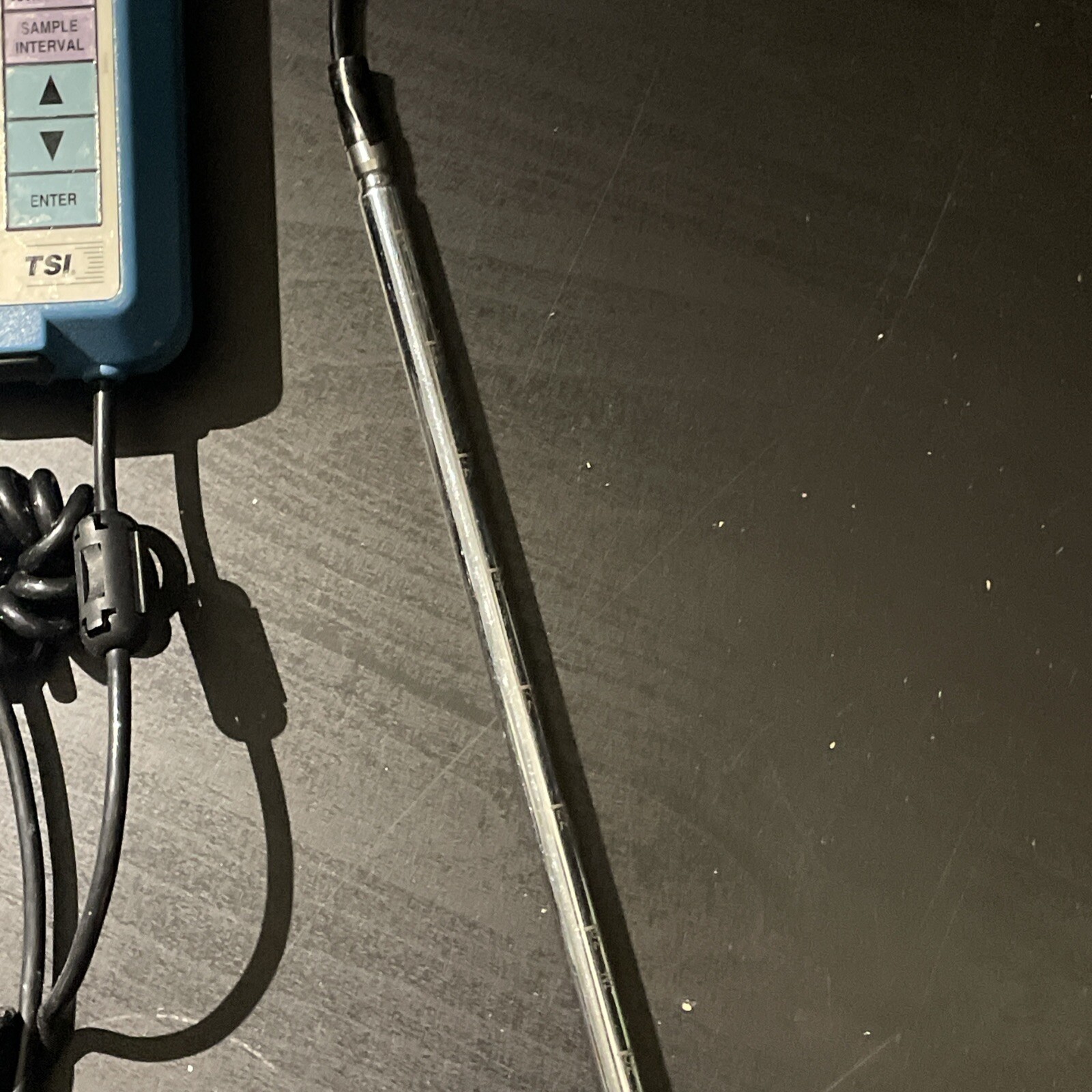 TSI VelociCALC Plus 8386A Multi-Parameter Temperature Velocity Meter Working