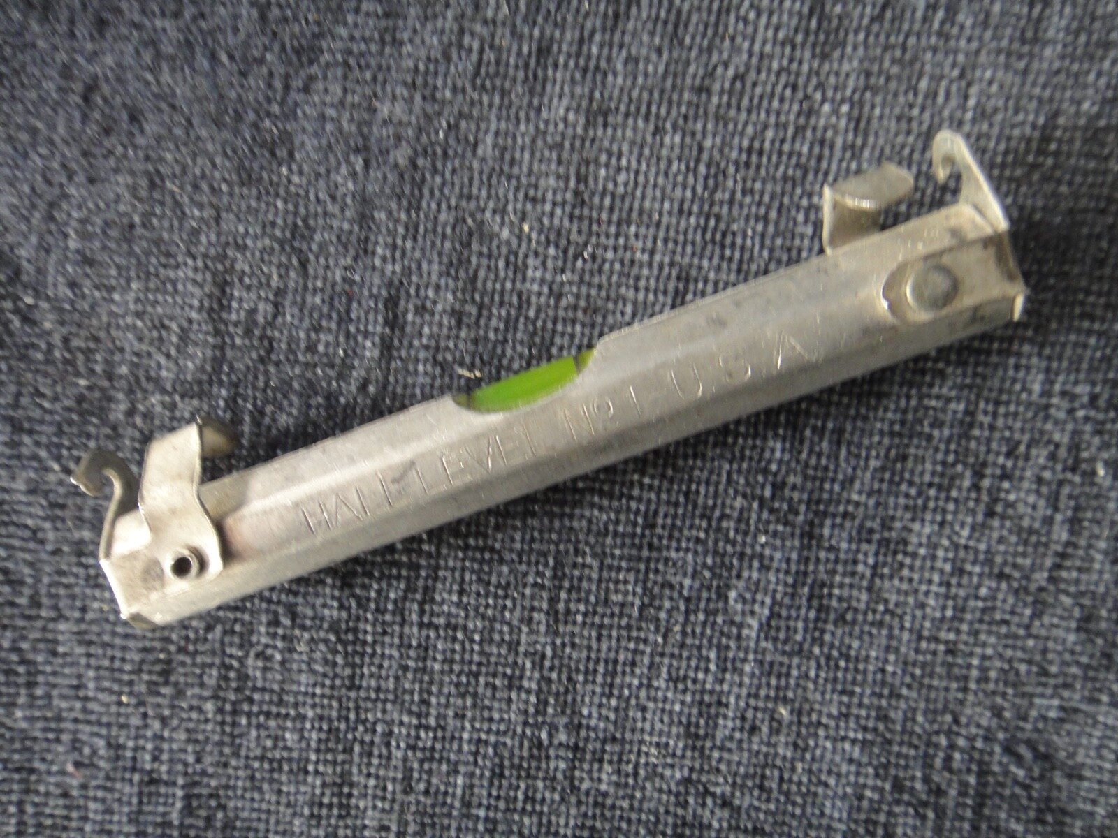 Hall No. 1 Aluminum Single Bubble Line Level