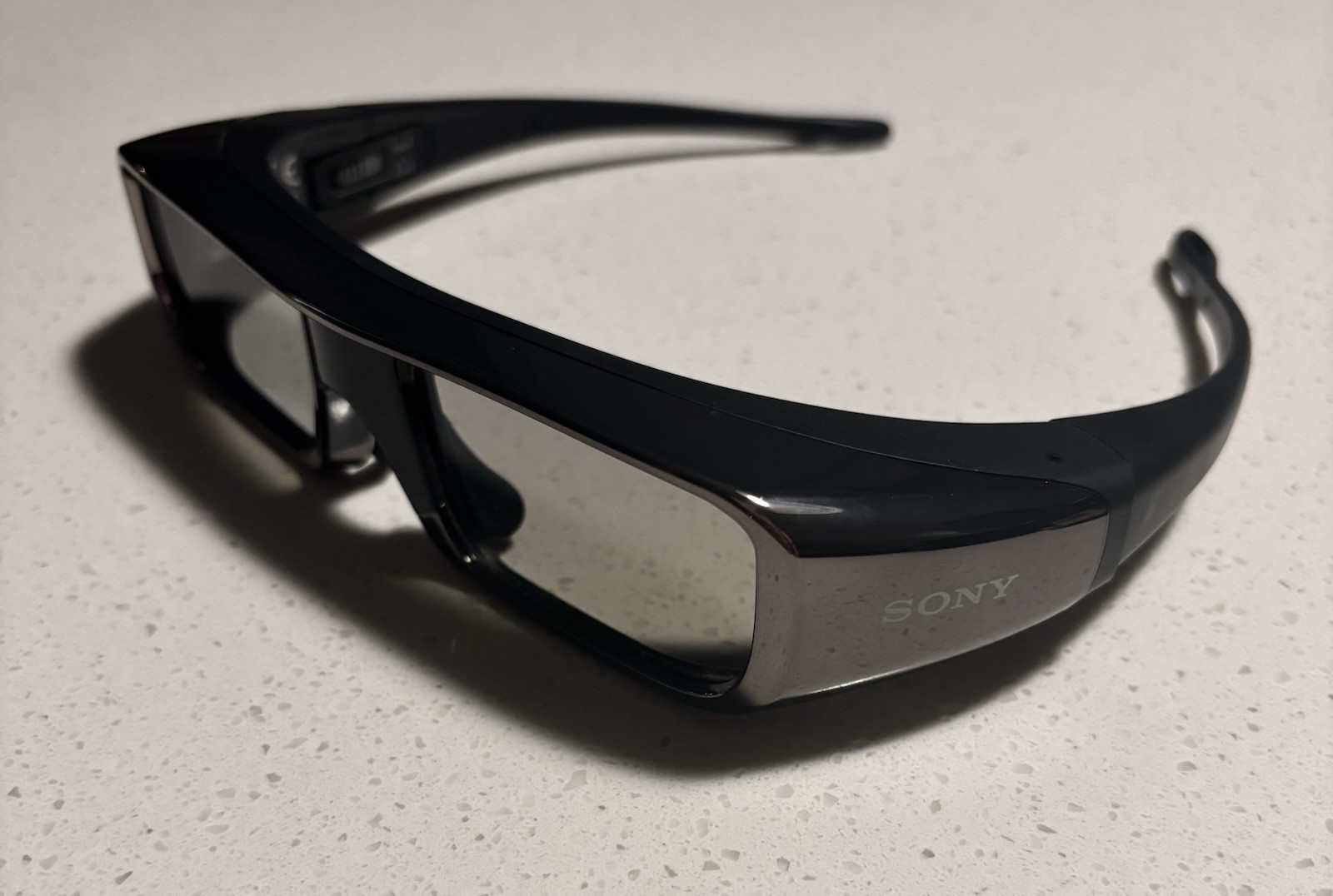 Sony TDG-BR100 3D active glasses, designed for use w Sony 3D TVs Model TDG-BR100
