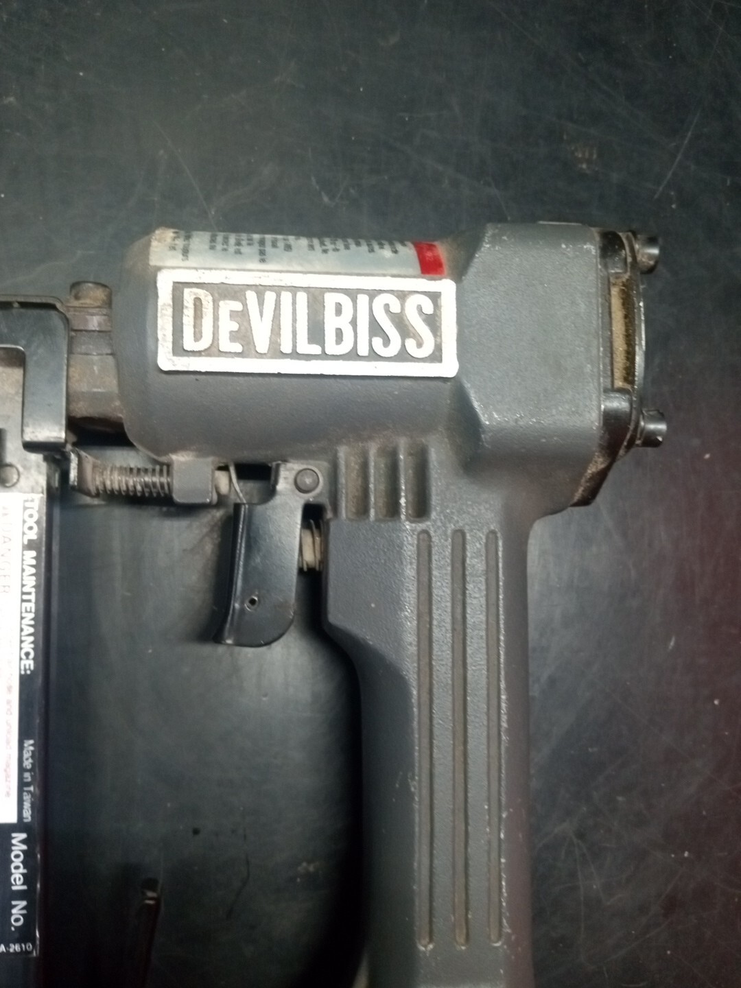 Devilbiss Staple Gun Stapler Model NCS2 Compressor Pneumatic 3/8- 1” Air Tack