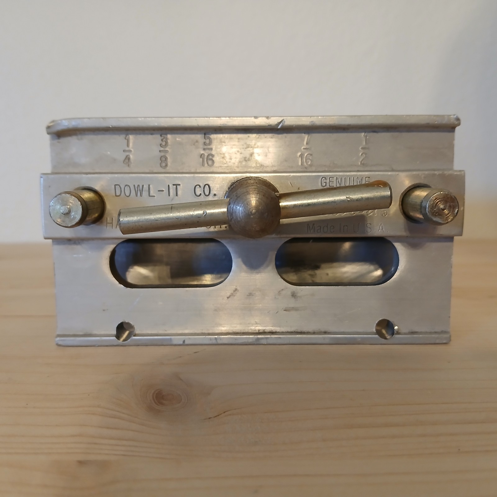 Dowl-it Self Centering Dowel Pin Drill Guide Vise Model 1000 Made U.S.A.