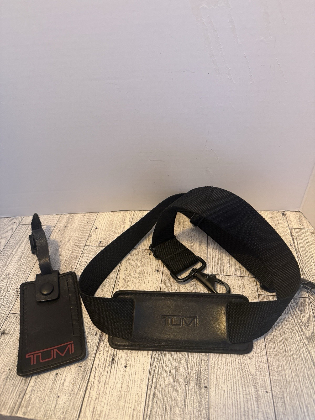 Tumi Padded Replacement Shoulder Strap and Leather Luggage Tag Set Black