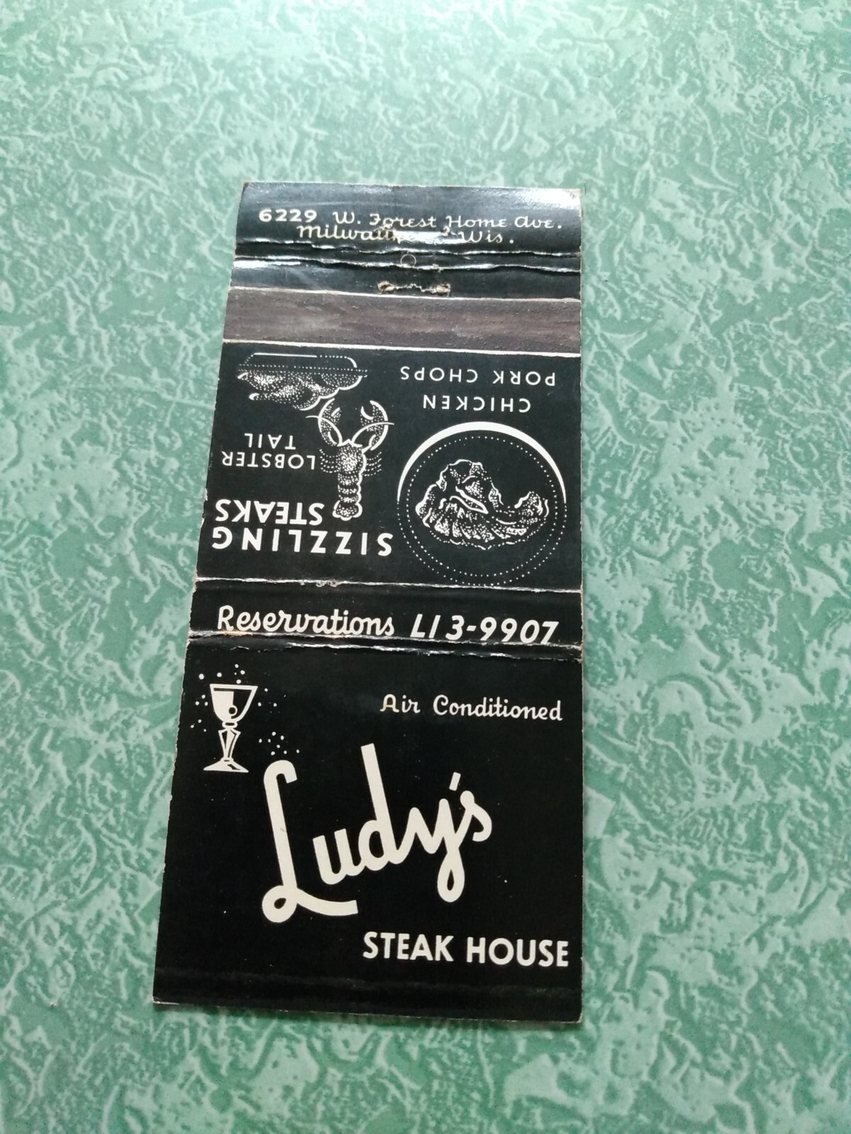 Vintage Matchbook Ephemera Collectible A27 Milwaukee Wisconsin ludy steakhouse