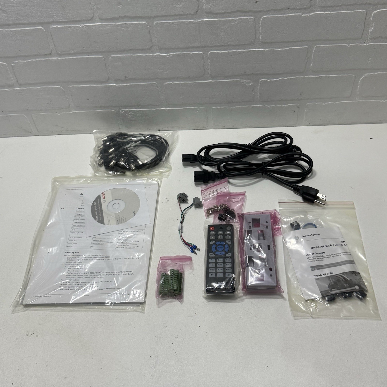 NEW Bosch DIVAR AN3000/5000 Accessories Software Remote Wiring Harness