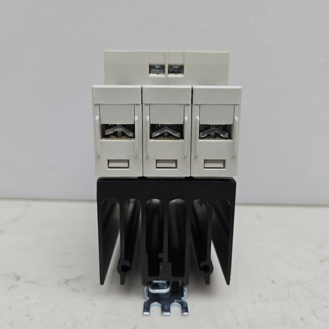 Carlo Gavazzi RG Solid State Switch RQC2A60A25KKE