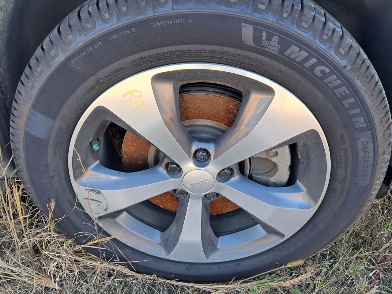 CHEROKEE 2019 Glove Box 4858463