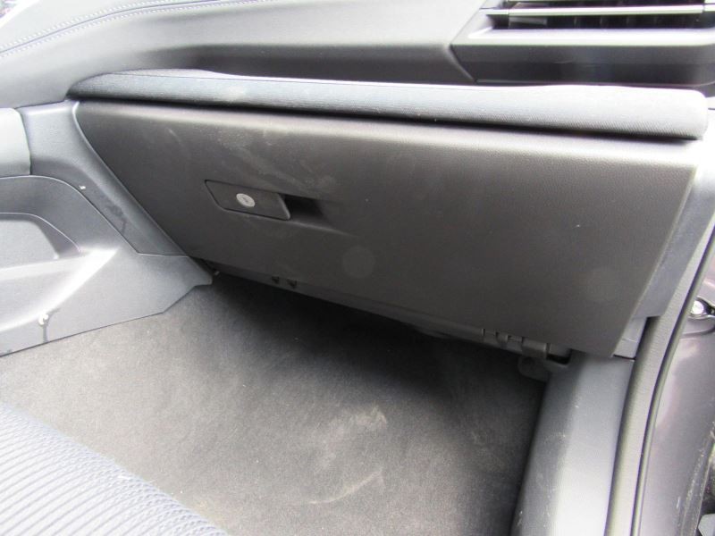 LEGACY    2023 Glove Box 976805