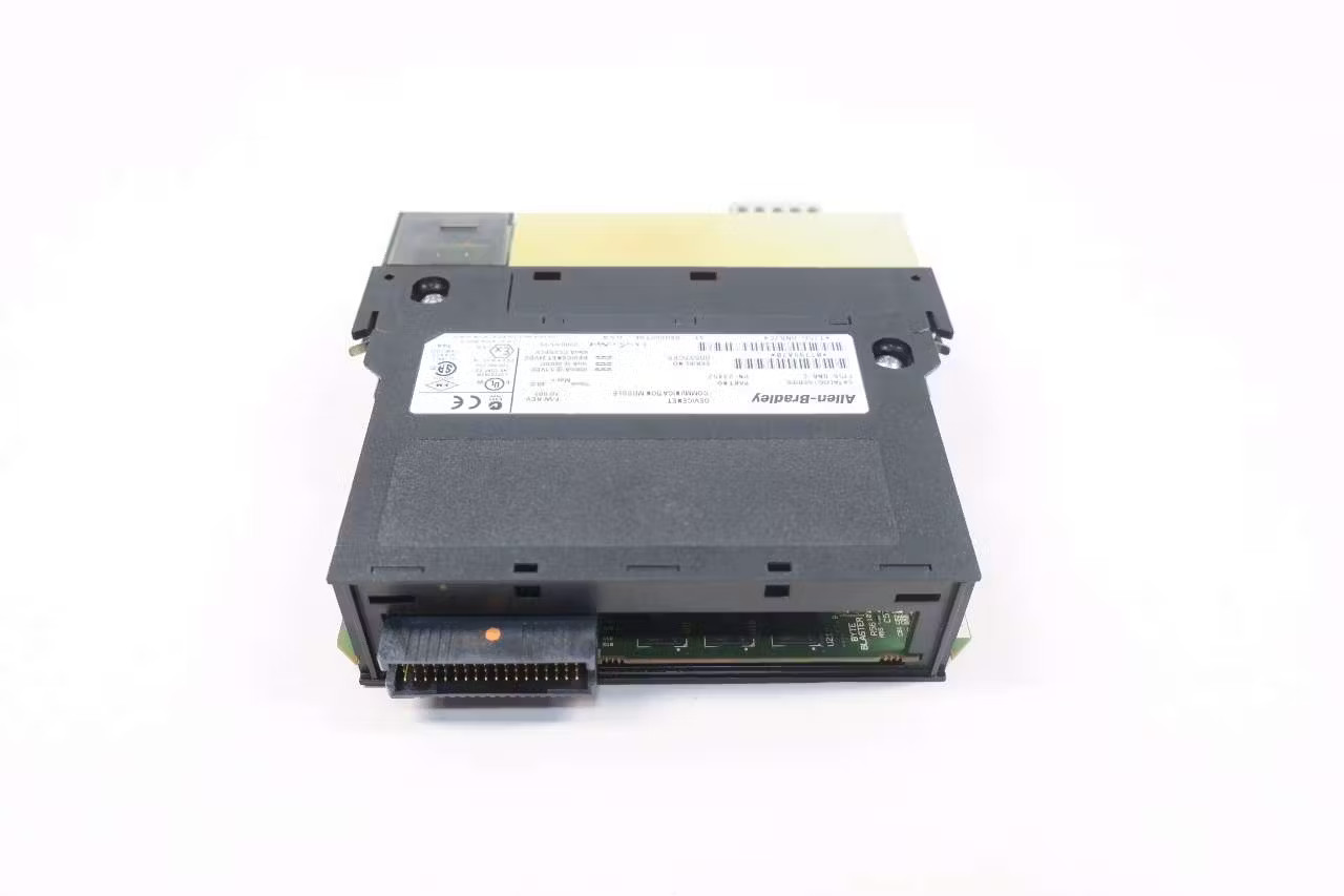 Allen Bradley 1756-DNB Controllogix Devicenet Communication Module Ser C