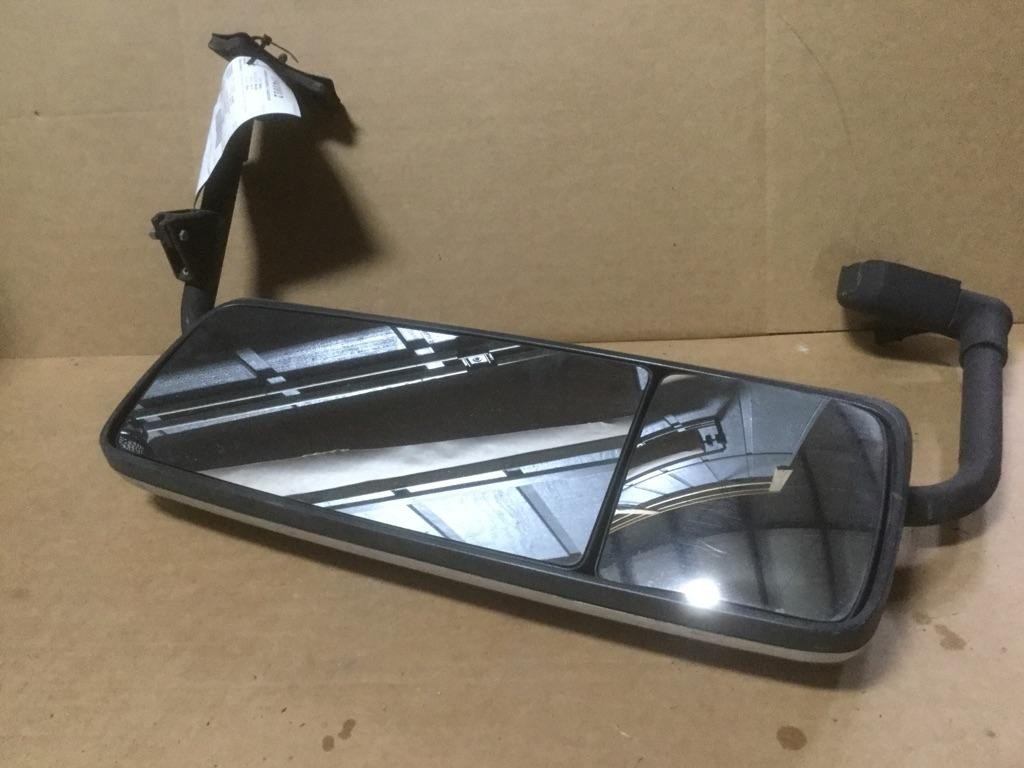 For 2008 VOLVO VT CAB/DOOR MIRROR Left , IL