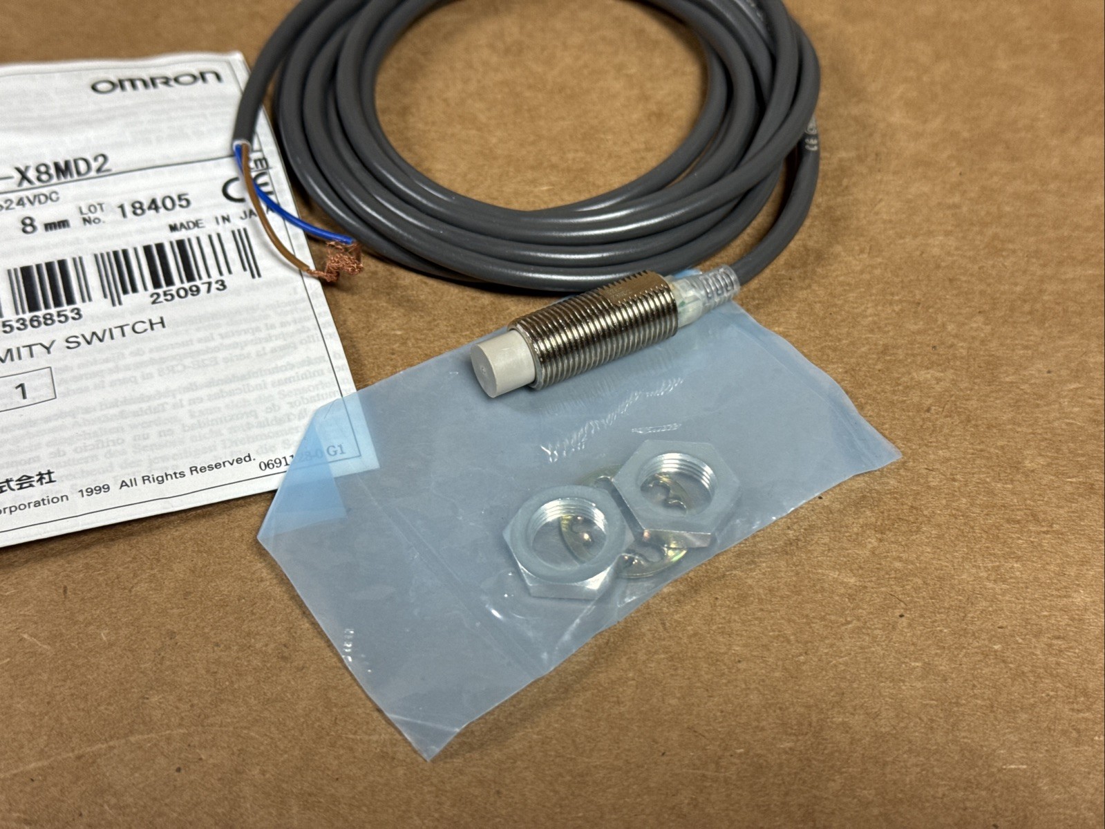 NEW Omron E2E-X8MD2 Proximity Switch Sensor WARRANTY FAST SHIPPING