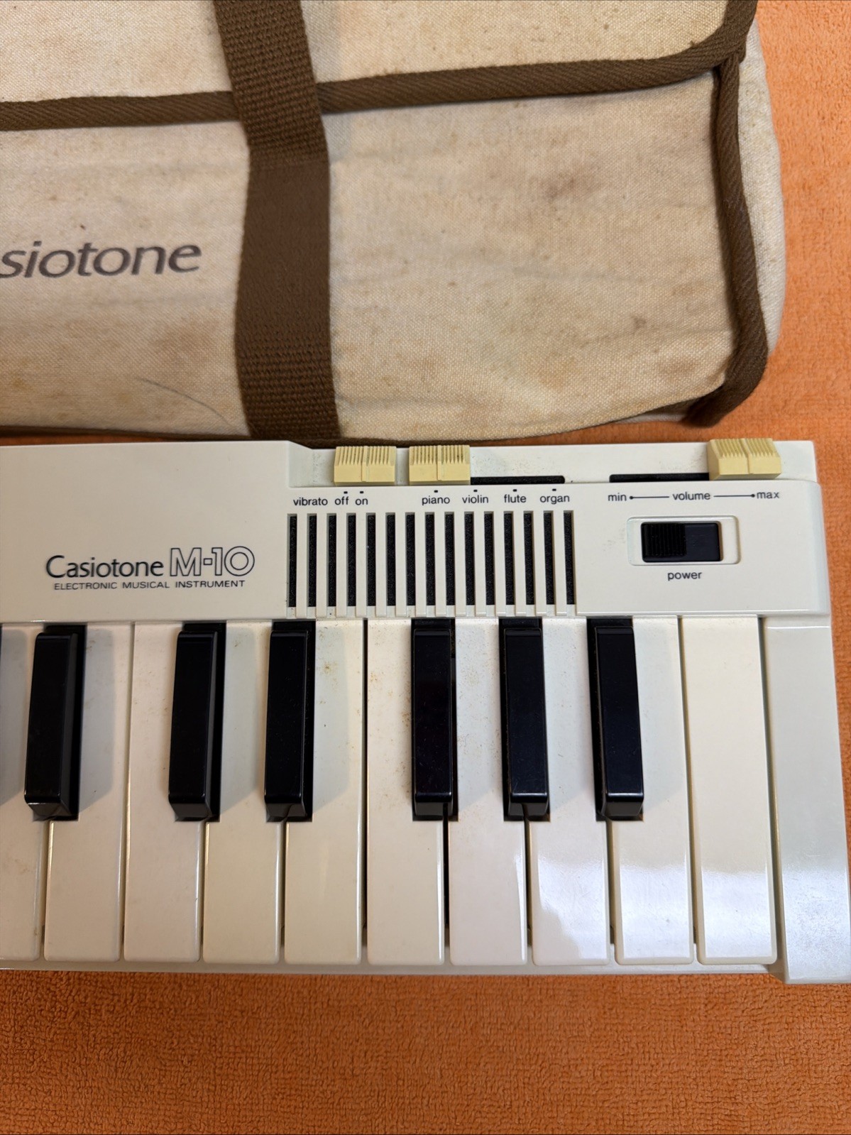 1981 Vintage Casio Casiotone M-10 Mini Electronic Keyboard Tested