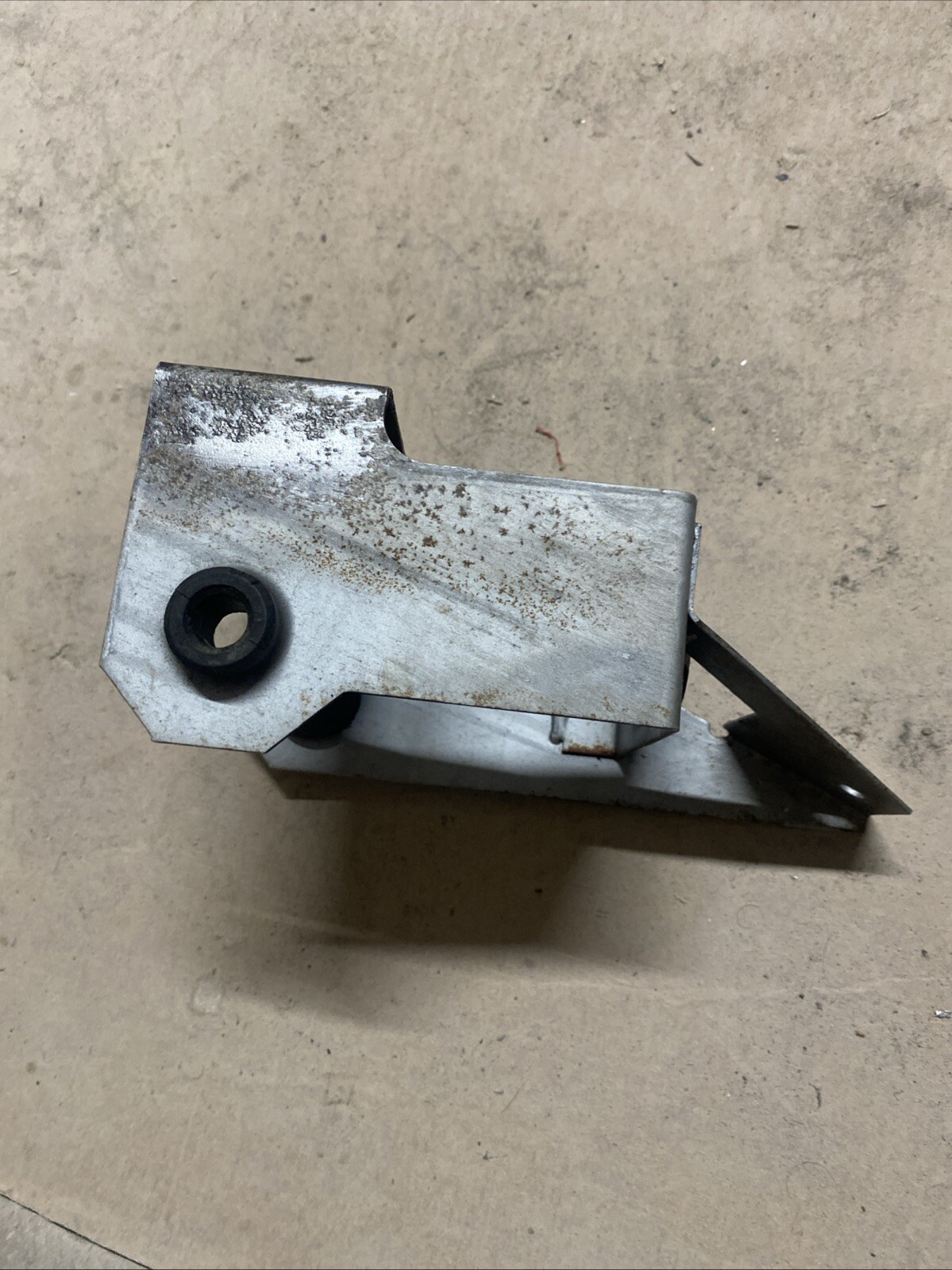 Vauxhall Vx220 ABS Pump Bracket
