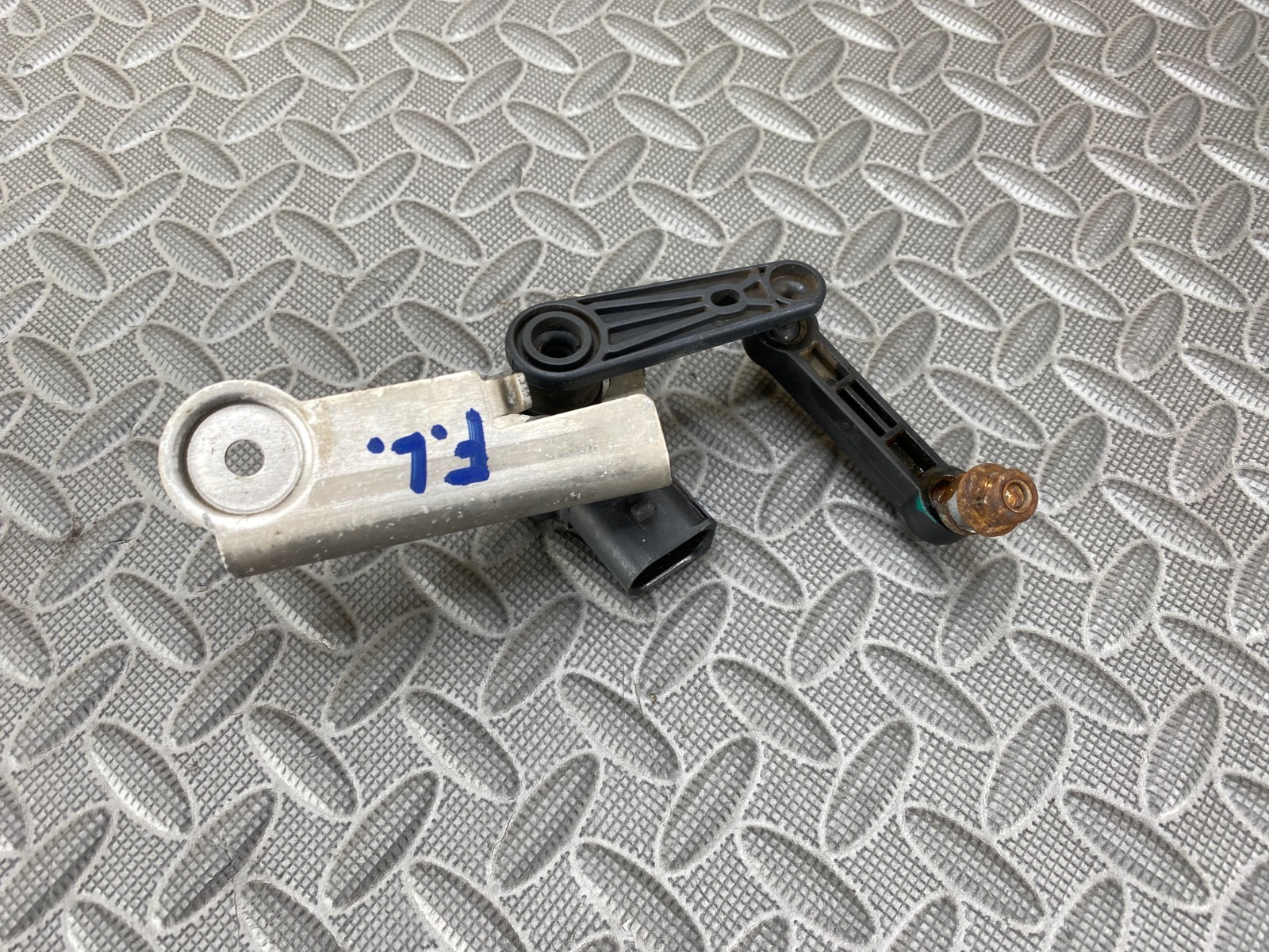 Tesla Model S Height Level Sensor Front Left 1027941-00-A