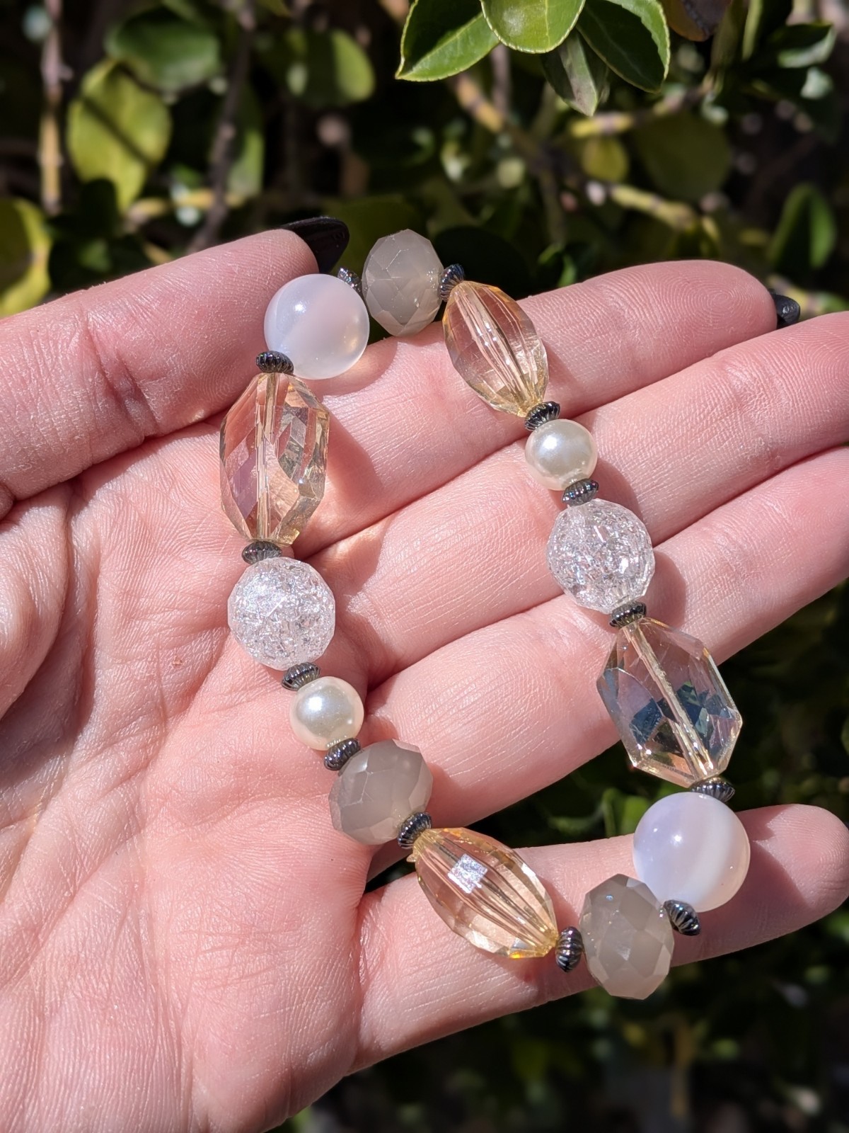 Handmade Glass & Plastic Beaded Bracelet 7in