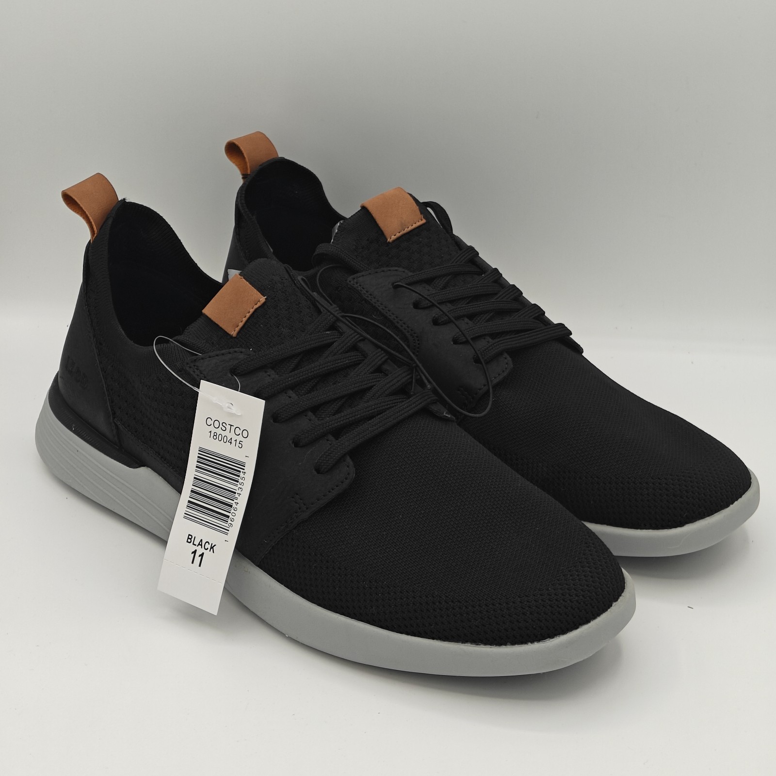 IZOD “Bannister” Men’s Lightweight Stretch Textile Sneaker [Black / Navy]
