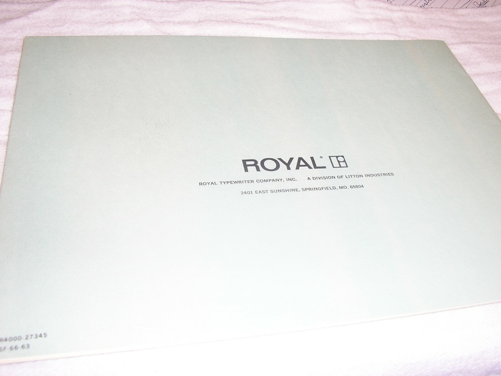 ROYAL ULTRONIC ELECTRIC TYPEWRITER OPERATOR'S MANUAL SEE PICS