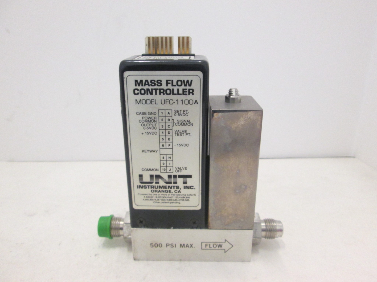 Unit UFC-1100A, Mass Flow Controller MFC, SiH2CL2, 100 SCCM, Used