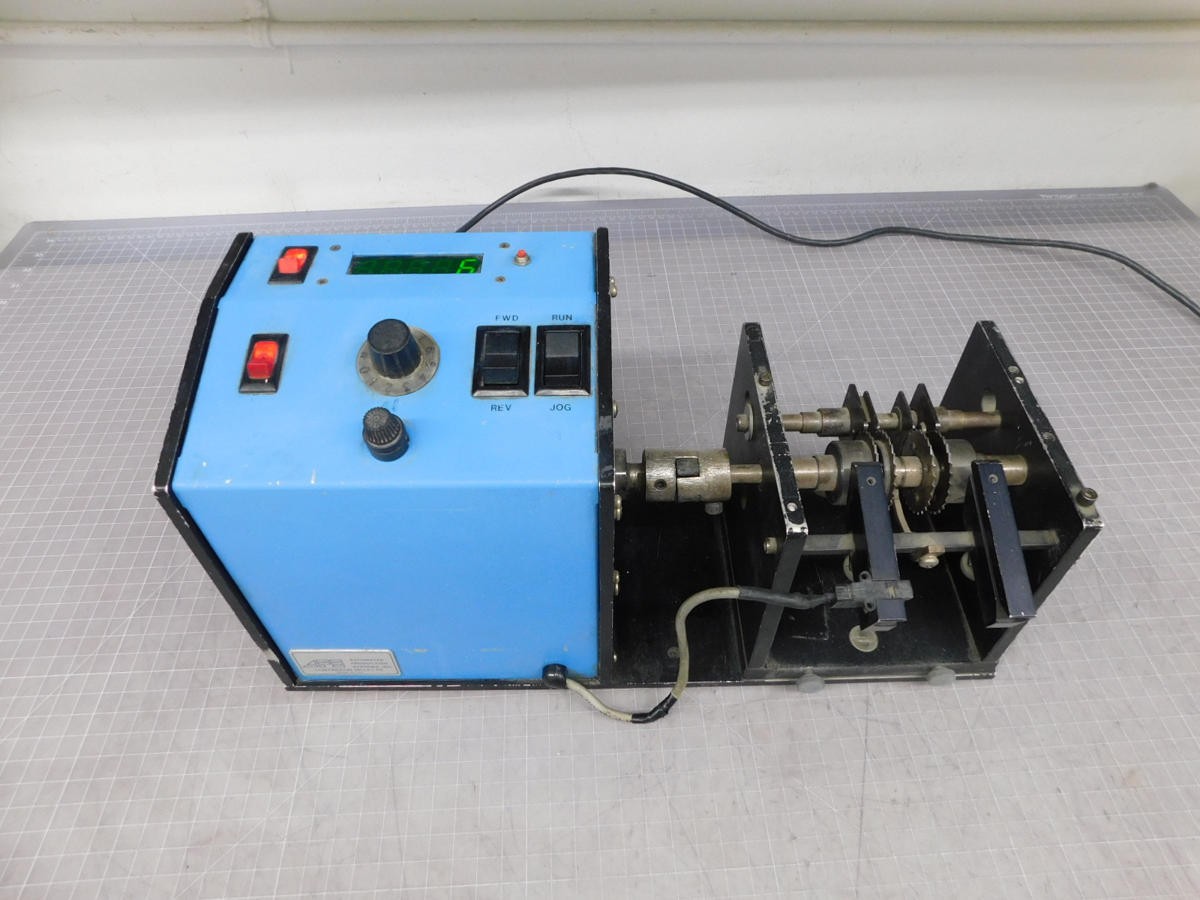 APS AUTOMATIC AXIAL LEAD CUT & FORMING MACHINE WITH COUNTER M4551