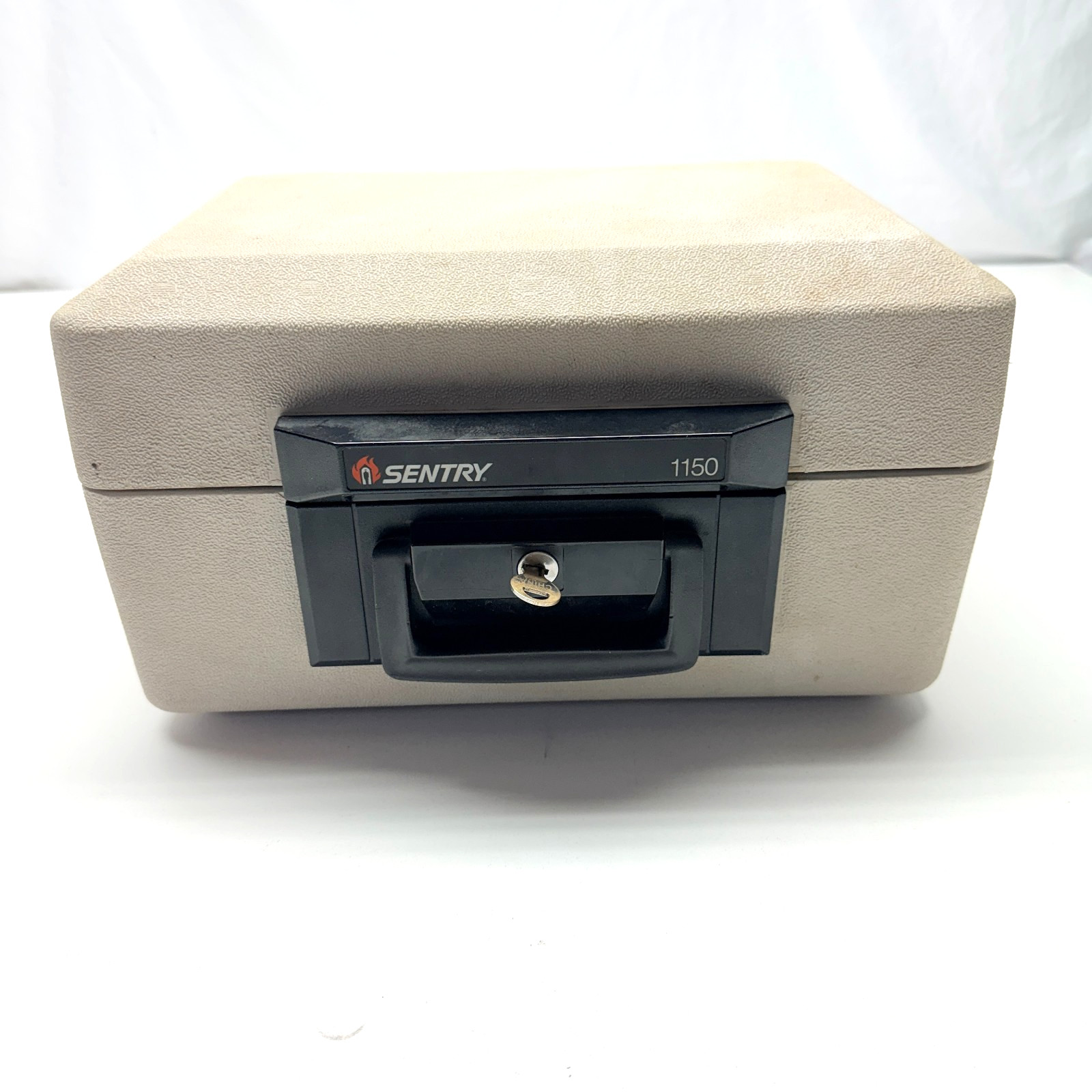 Sentry 1150 Fireproof Waterproof Lock Box Safe Chest w/ Key