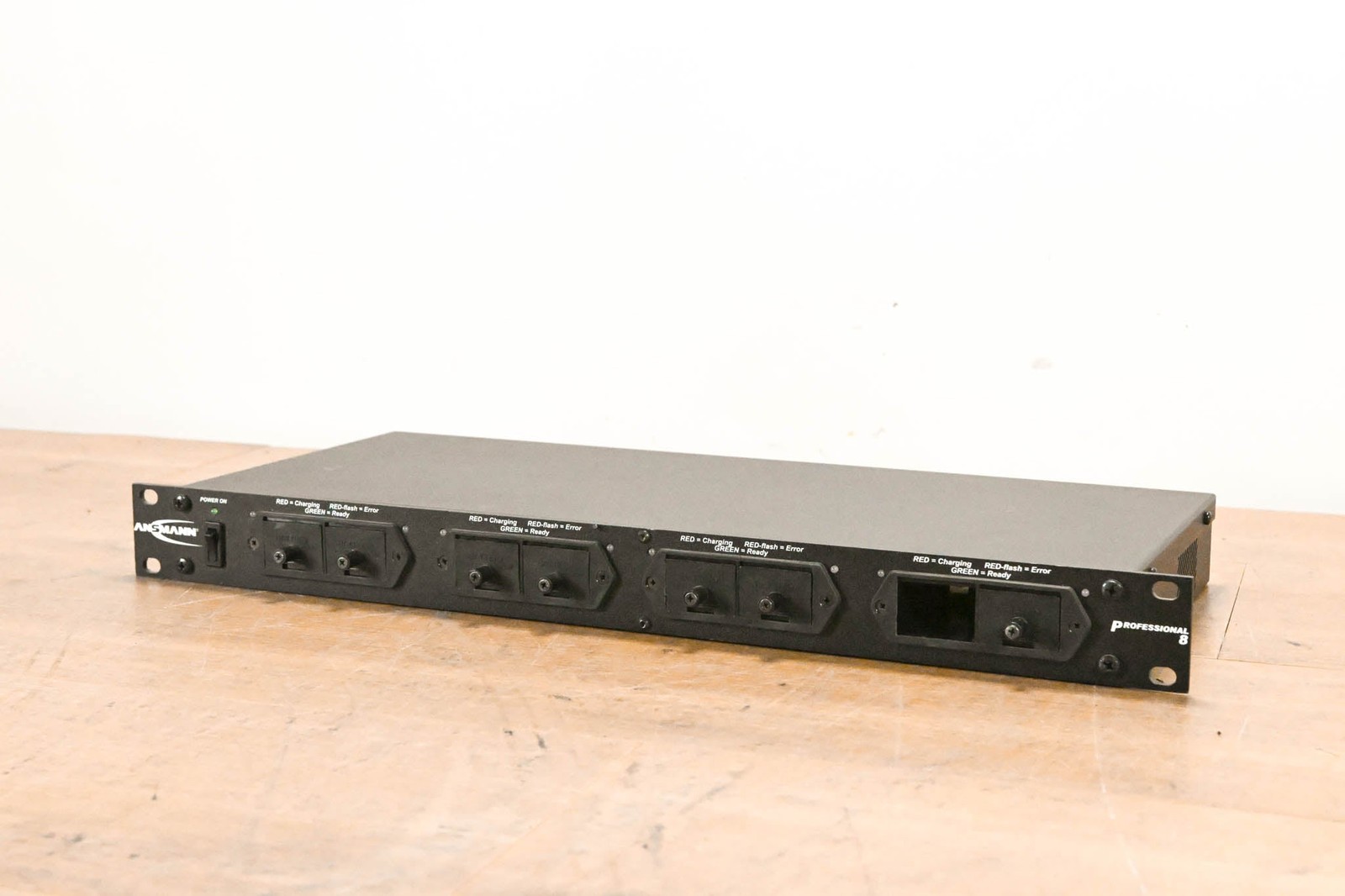 Ansmann Professional 8 - 9V Rack Mount Battery Charger CG01UBX