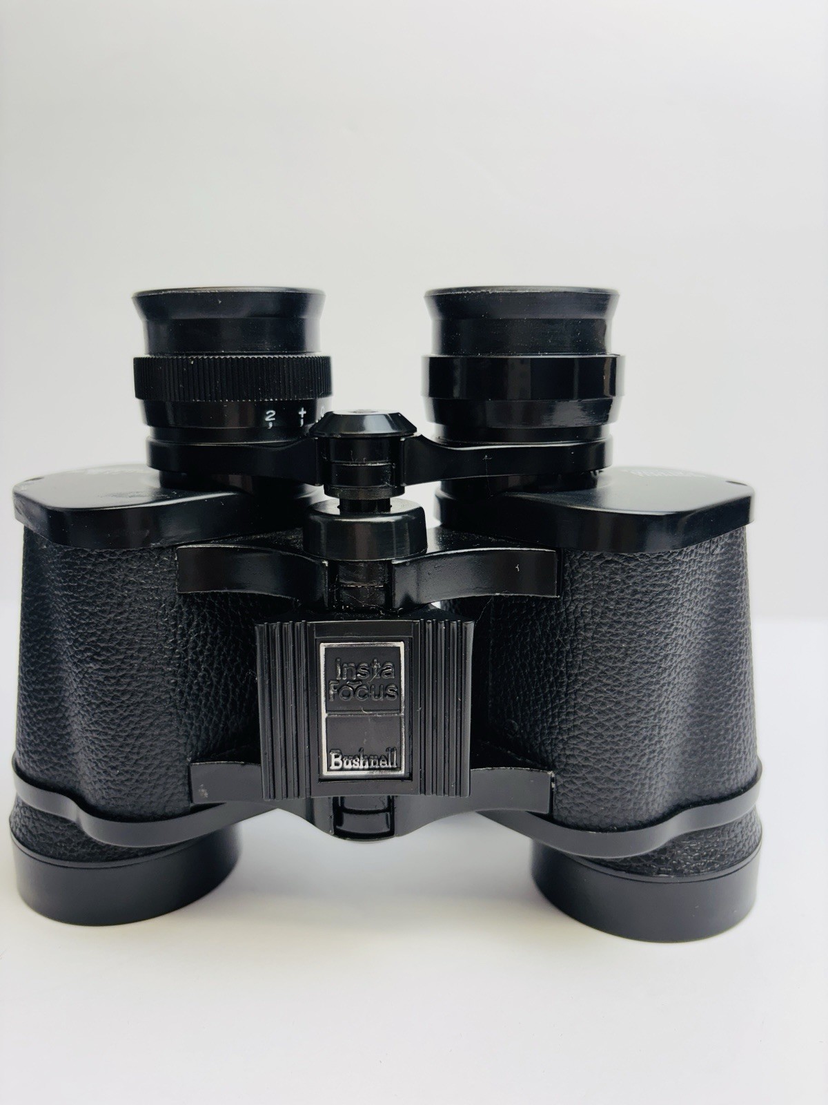 Bushnell Insta-Focus 7x35 Wide Angle Binoculars with Original Case